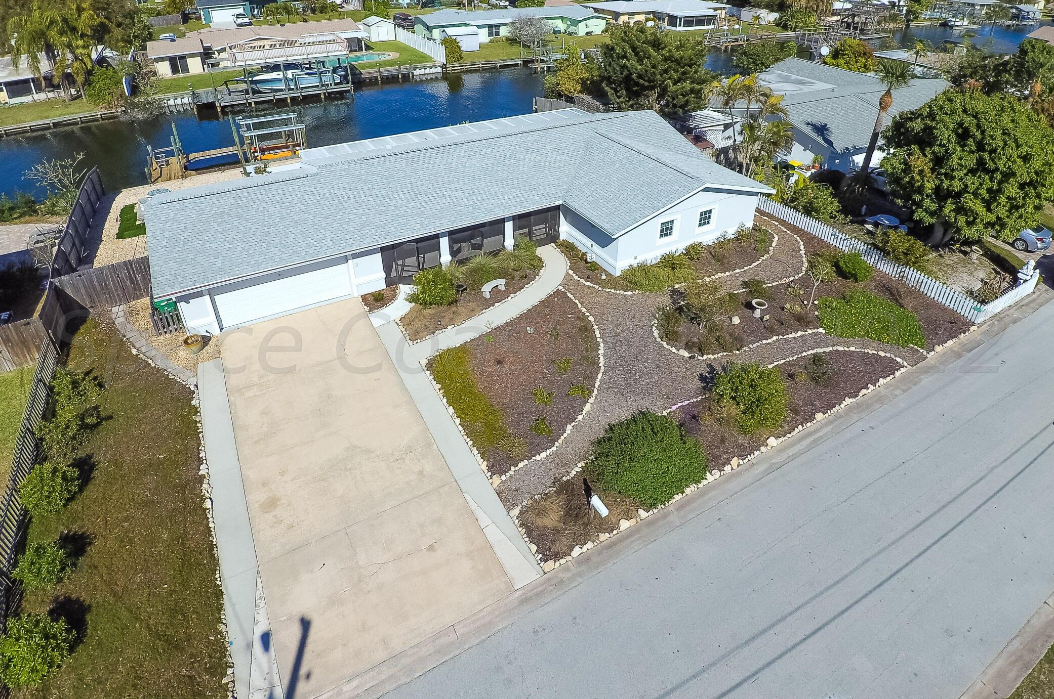 1624 Shore Dr, Merritt Island FL  32952-5616 exterior