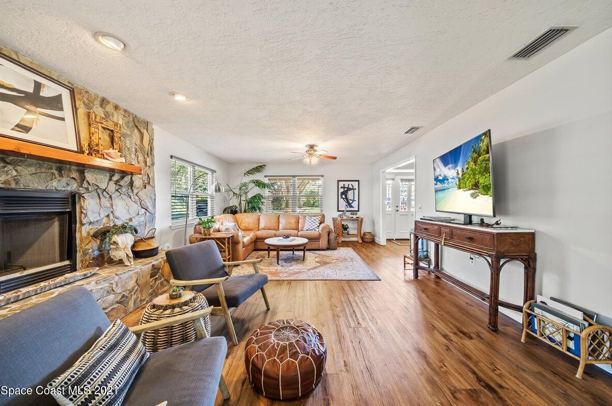 650 Jillotus St, Merritt Island FL 32952-5234 exterior