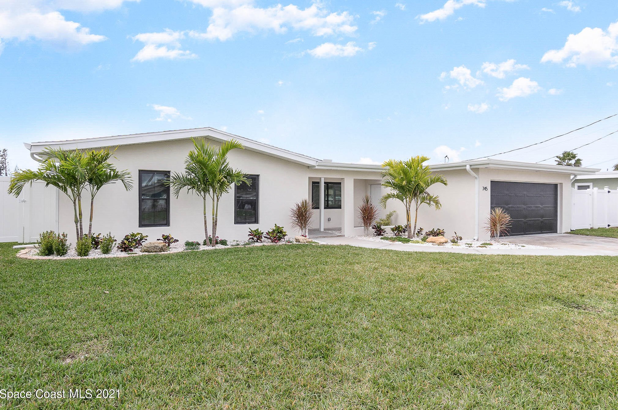 745 Jacaranda St, Merritt Island FL  32952-5902 exterior