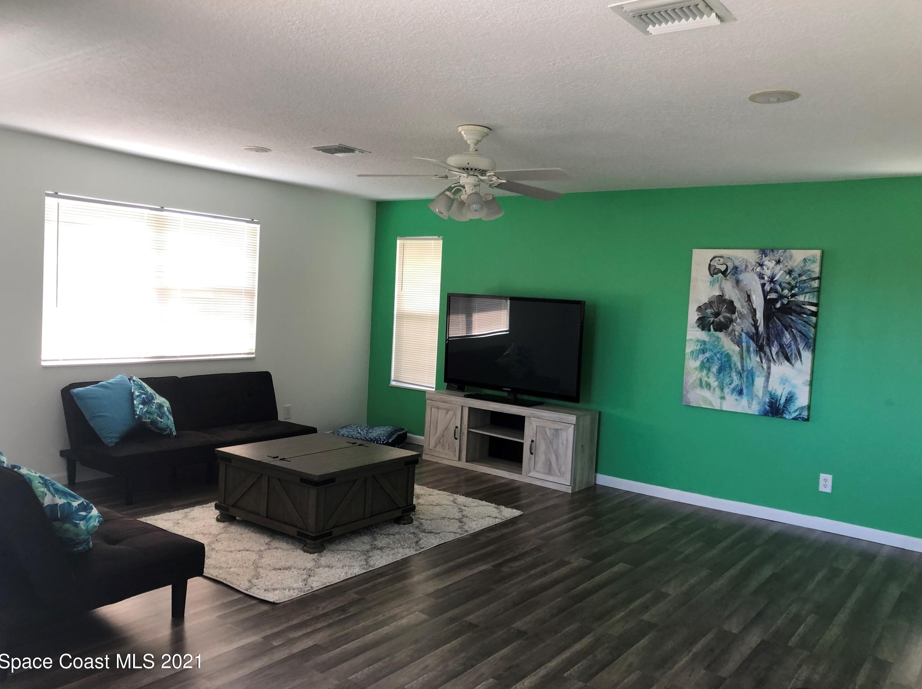 1820 Winding Ridge Cir, Melbourne FL  32909-2314 exterior