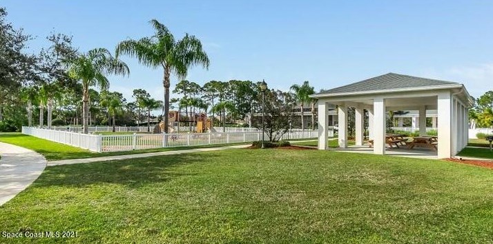 1820 Winding Ridge Cir, Melbourne FL  32909-2314 exterior
