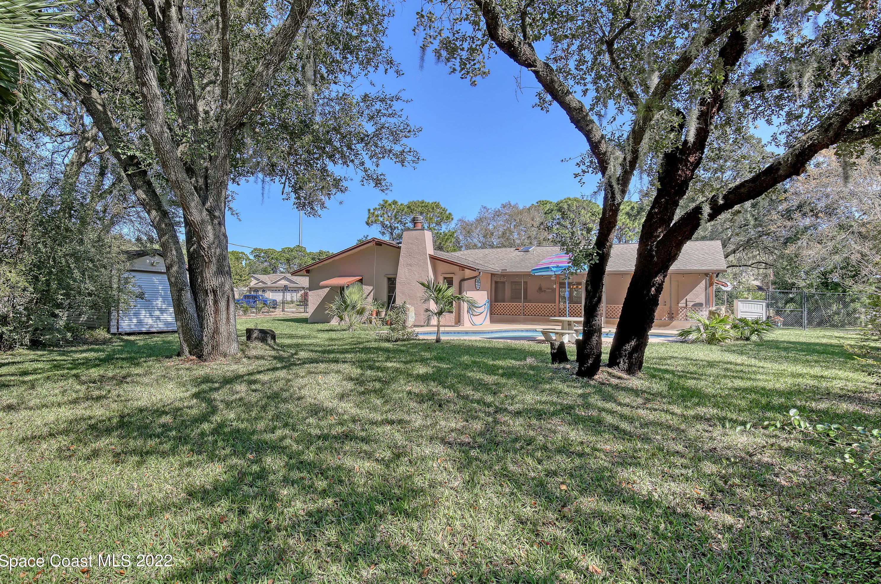 916 Nevada Dr, Melbourne FL  32907-1472 exterior