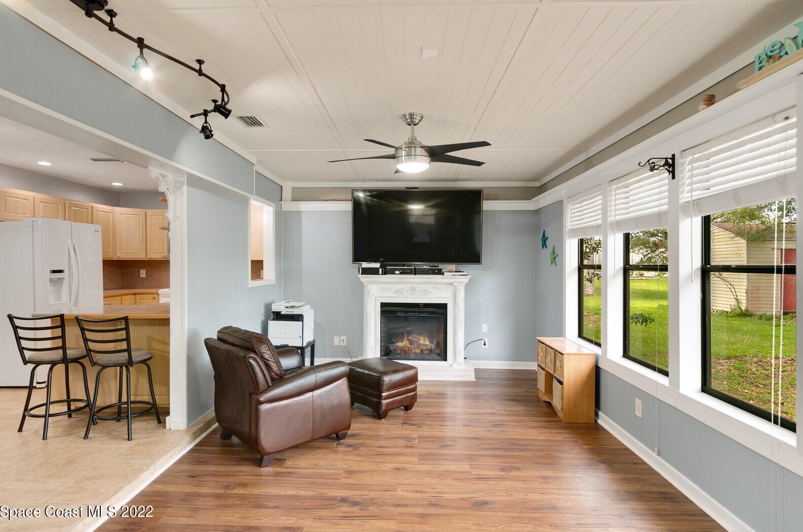 1065 Pne Is Rd, Merritt Island FL 32953-6605 exterior