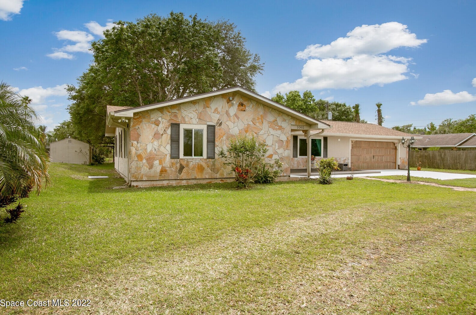 1065 Pne Is Rd, Merritt Island FL 32953-6605 exterior