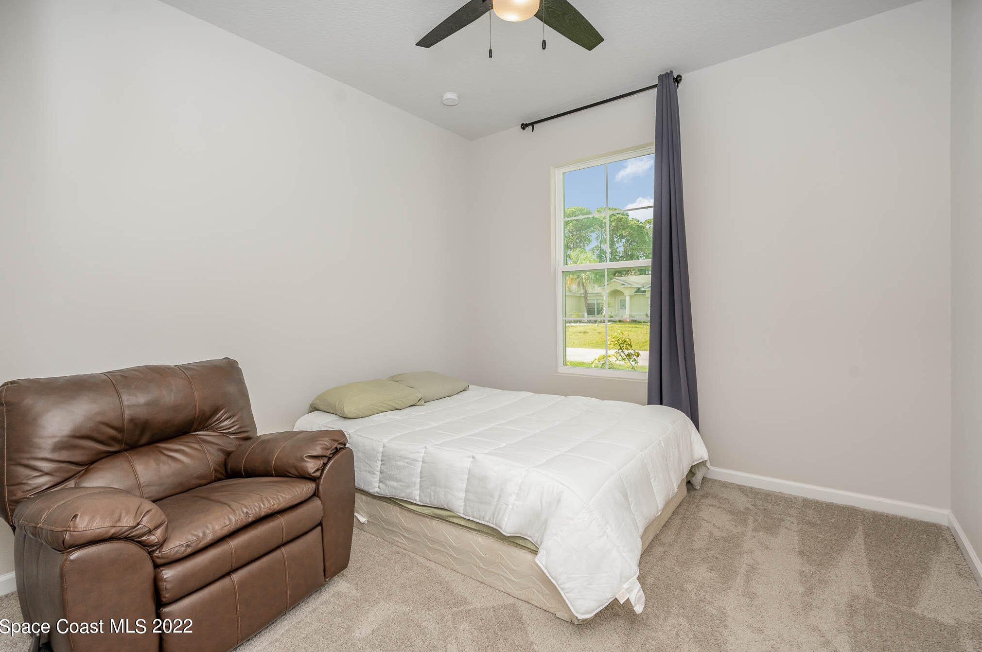 1071 Emerald Rd, Melbourne FL 32909-3886 exterior