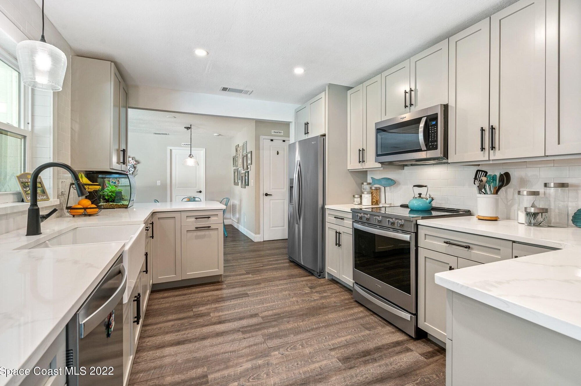 520 Rio Casa Dr, Melbourne FL 32903-3703 exterior