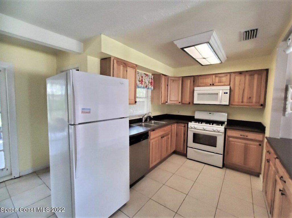 1180 Altman Dr, Merritt Island FL 32952-2768 exterior