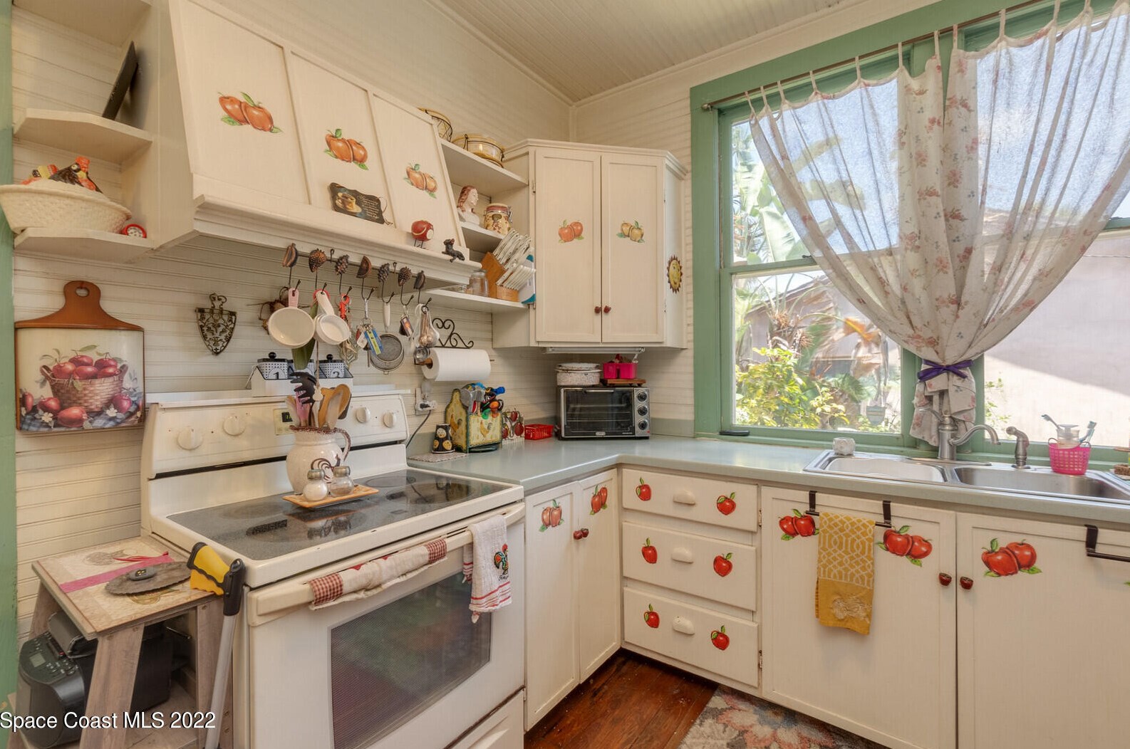 1698 Guava Ave, Melbourne FL 32935-7635 exterior