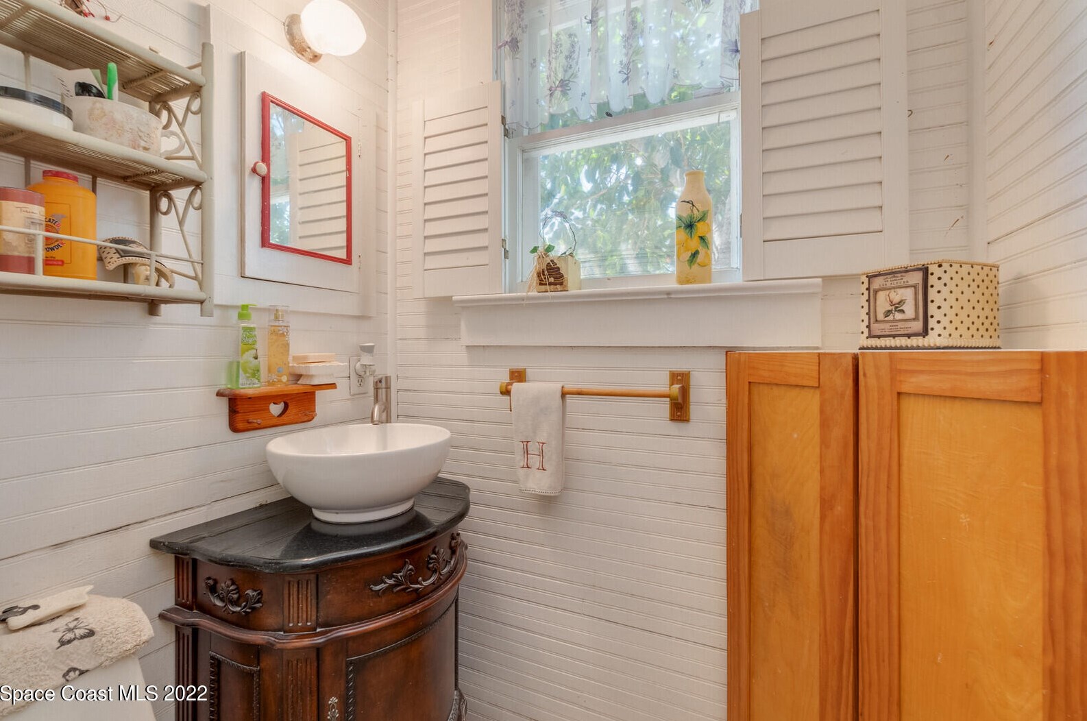 1698 Guava Ave, Melbourne FL 32935-7635 exterior