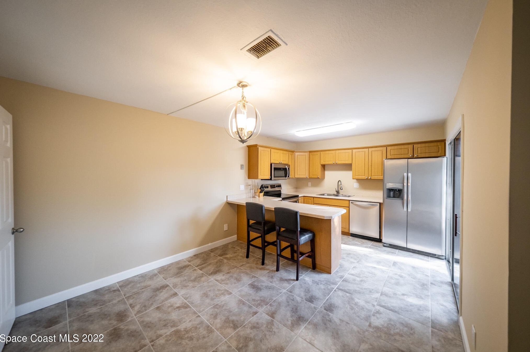 2016 Vis Oaks Cir, Melbourne FL 32905-3121 exterior