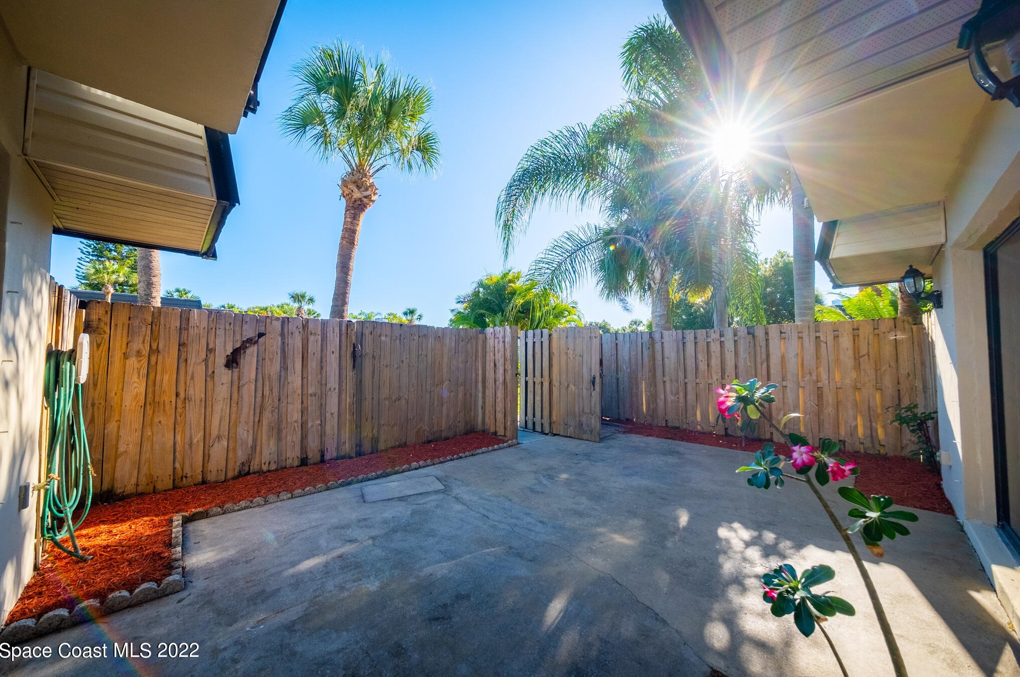 2016 Vis Oaks Cir, Melbourne FL 32905-3121 exterior