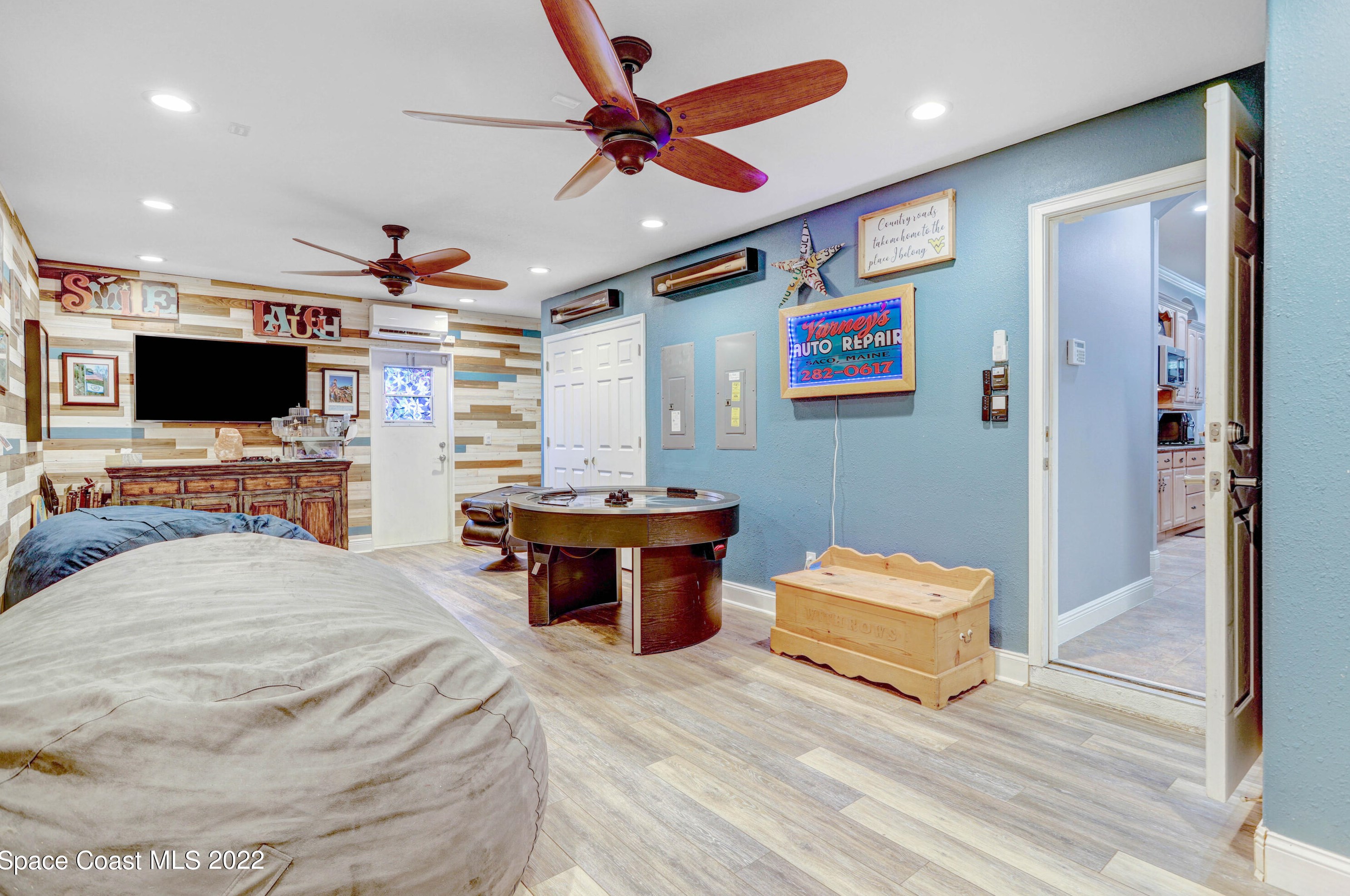 192 Rainbow St, Merritt Island FL 32952-6241 exterior