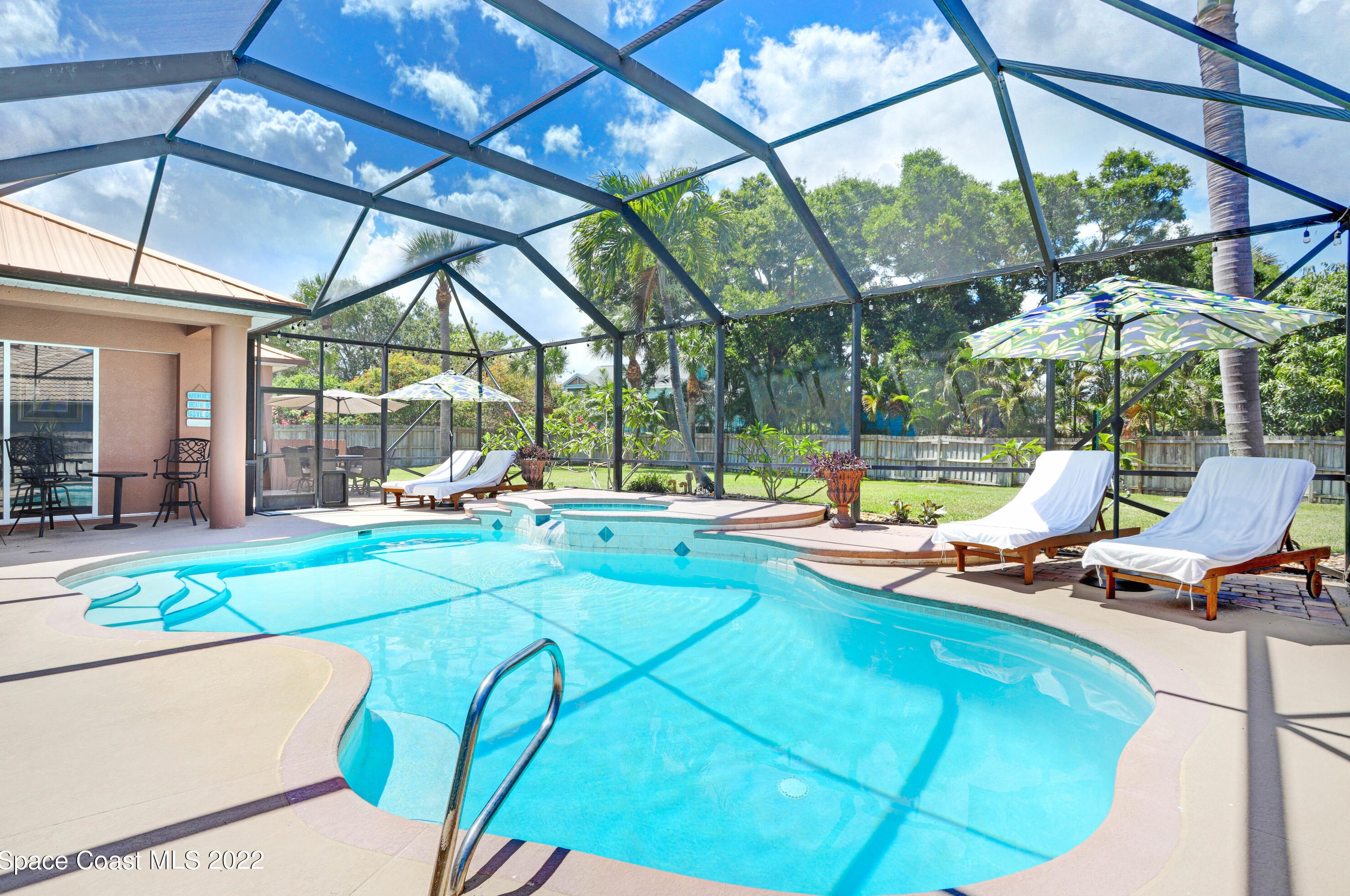 192 Rainbow St, Merritt Island FL 32952-6241 exterior