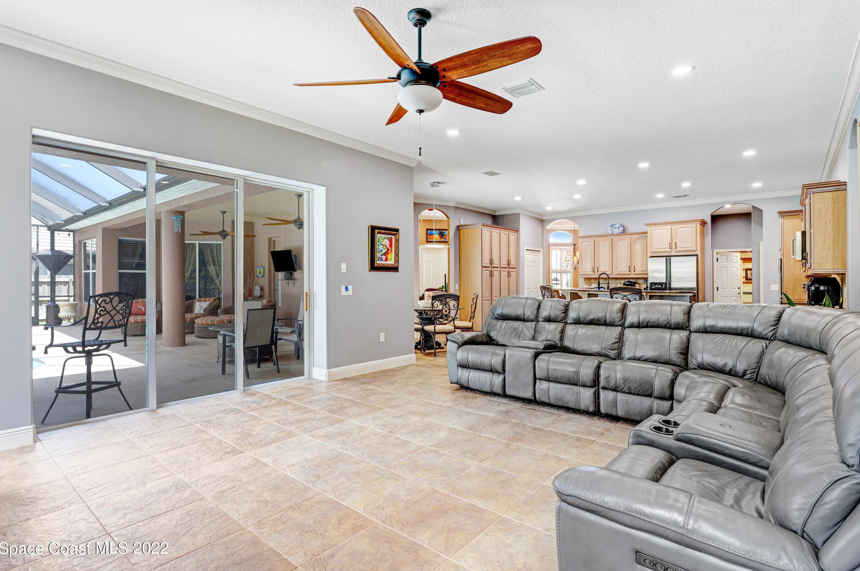 192 Rainbow St, Merritt Island FL 32952-6241 exterior