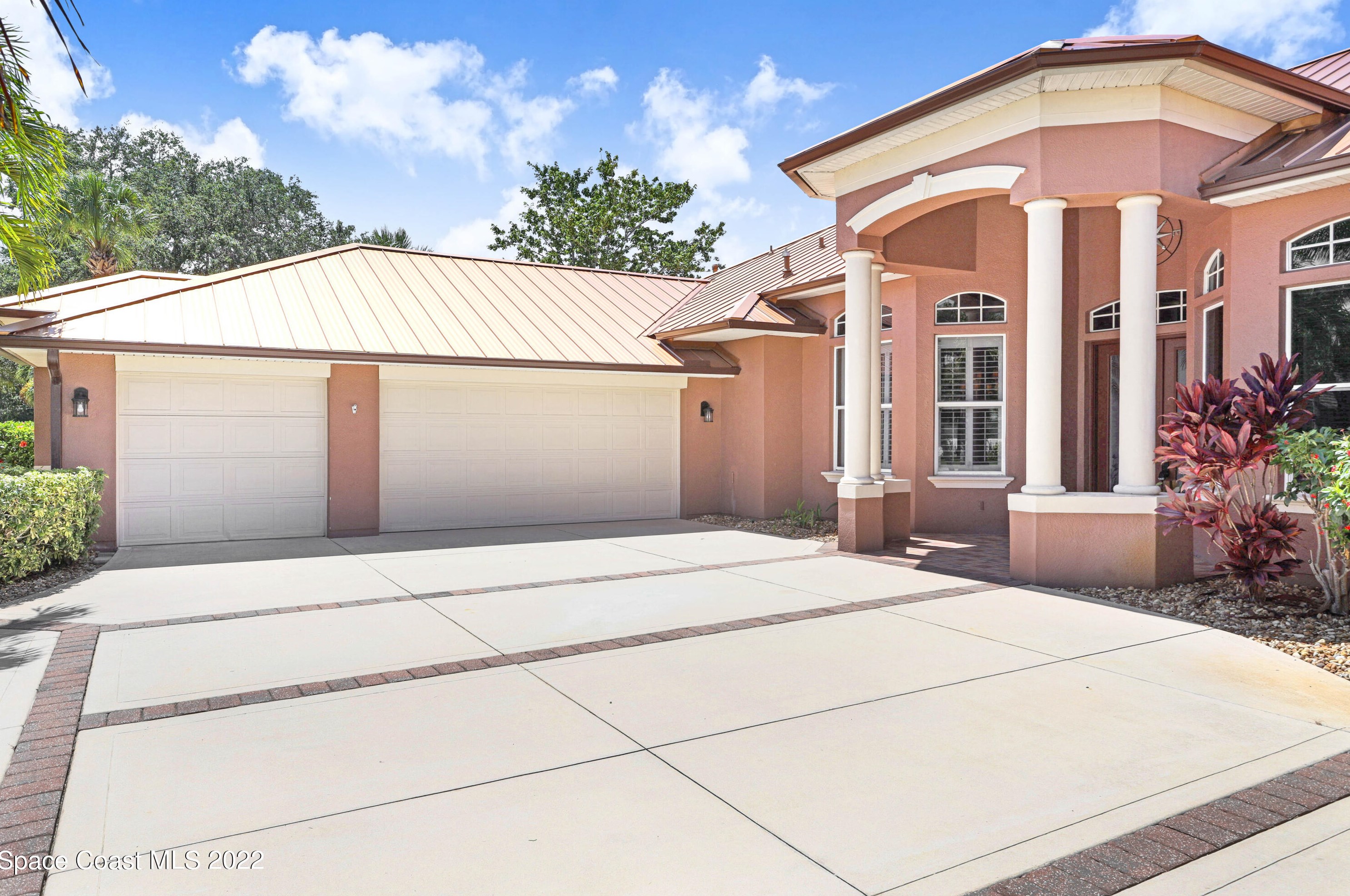 192 Rainbow St, Merritt Island FL 32952-6241 exterior