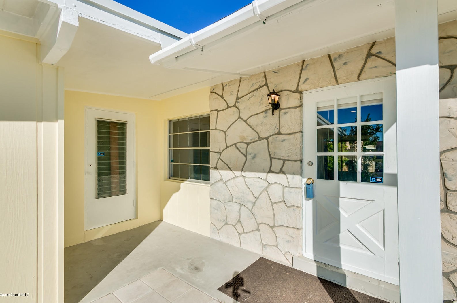 300 Amherst Ave, Melbourne FL  32901-6942 exterior