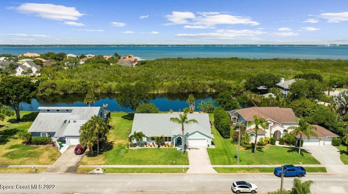 4785 Navaho Trl, Merritt Island FL  32953-7825 exterior