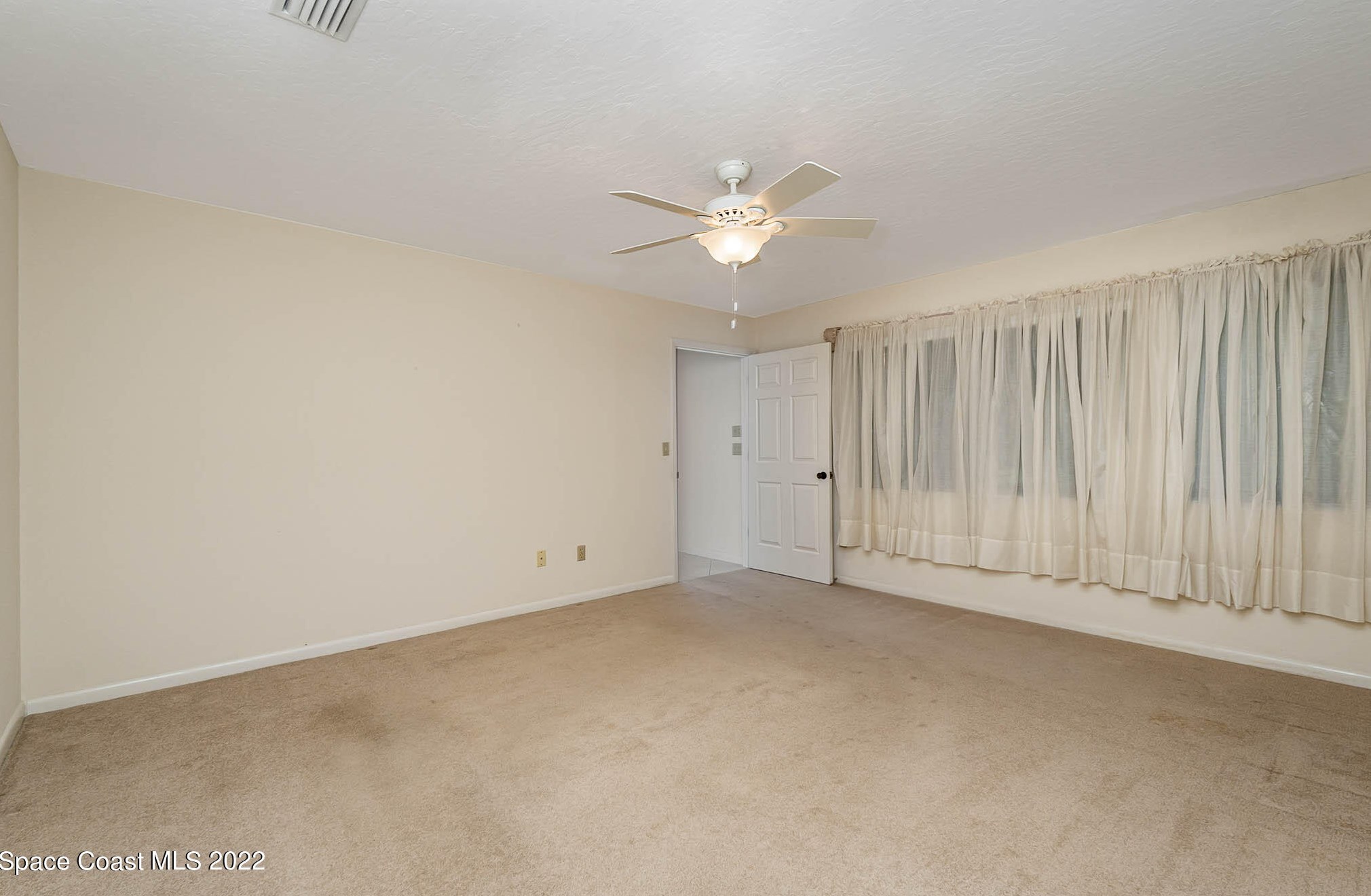 1701 Freedom Dr, Melbourne FL 32940-6714 exterior