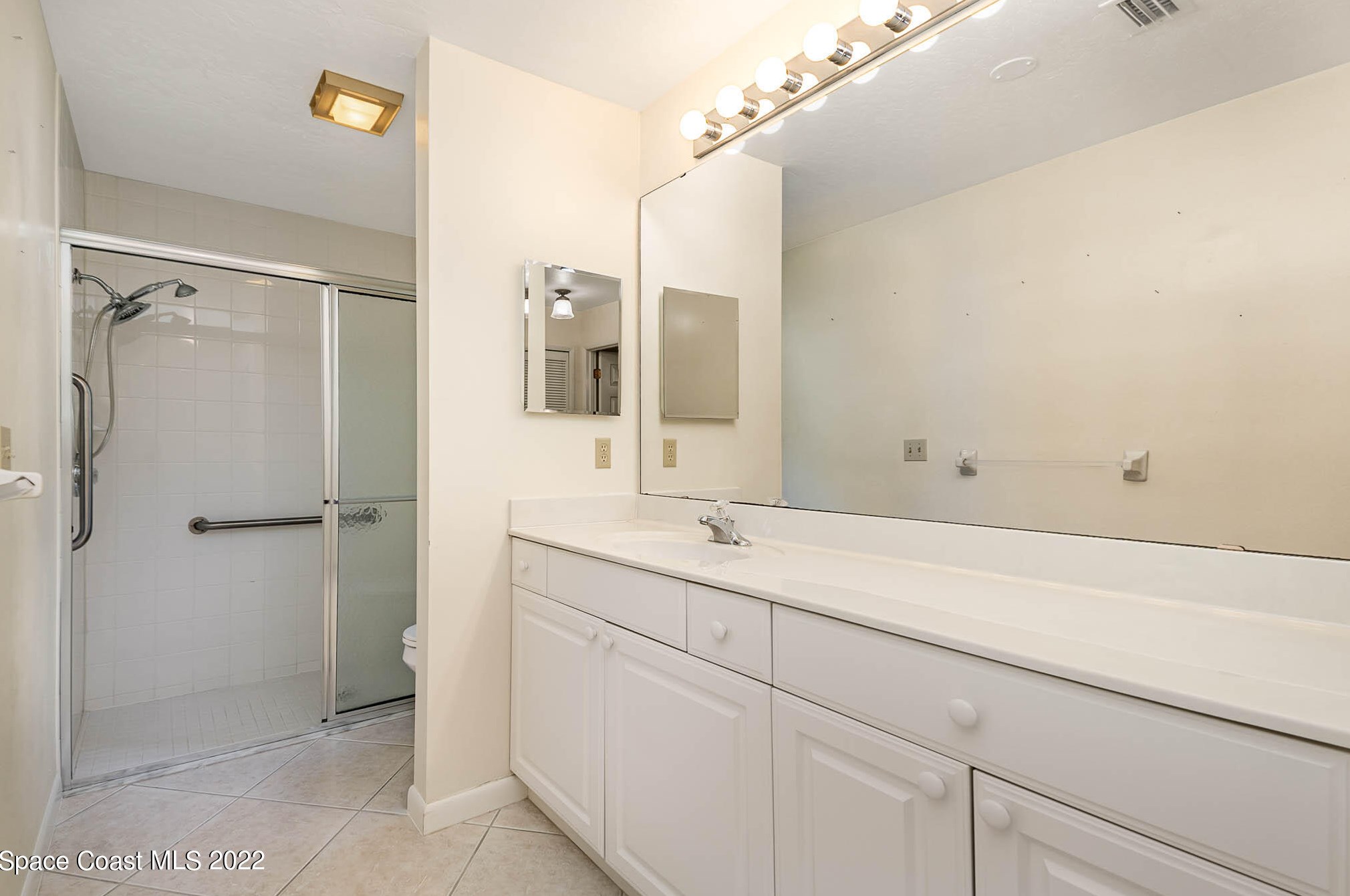 1701 Freedom Dr, Melbourne FL 32940-6714 exterior