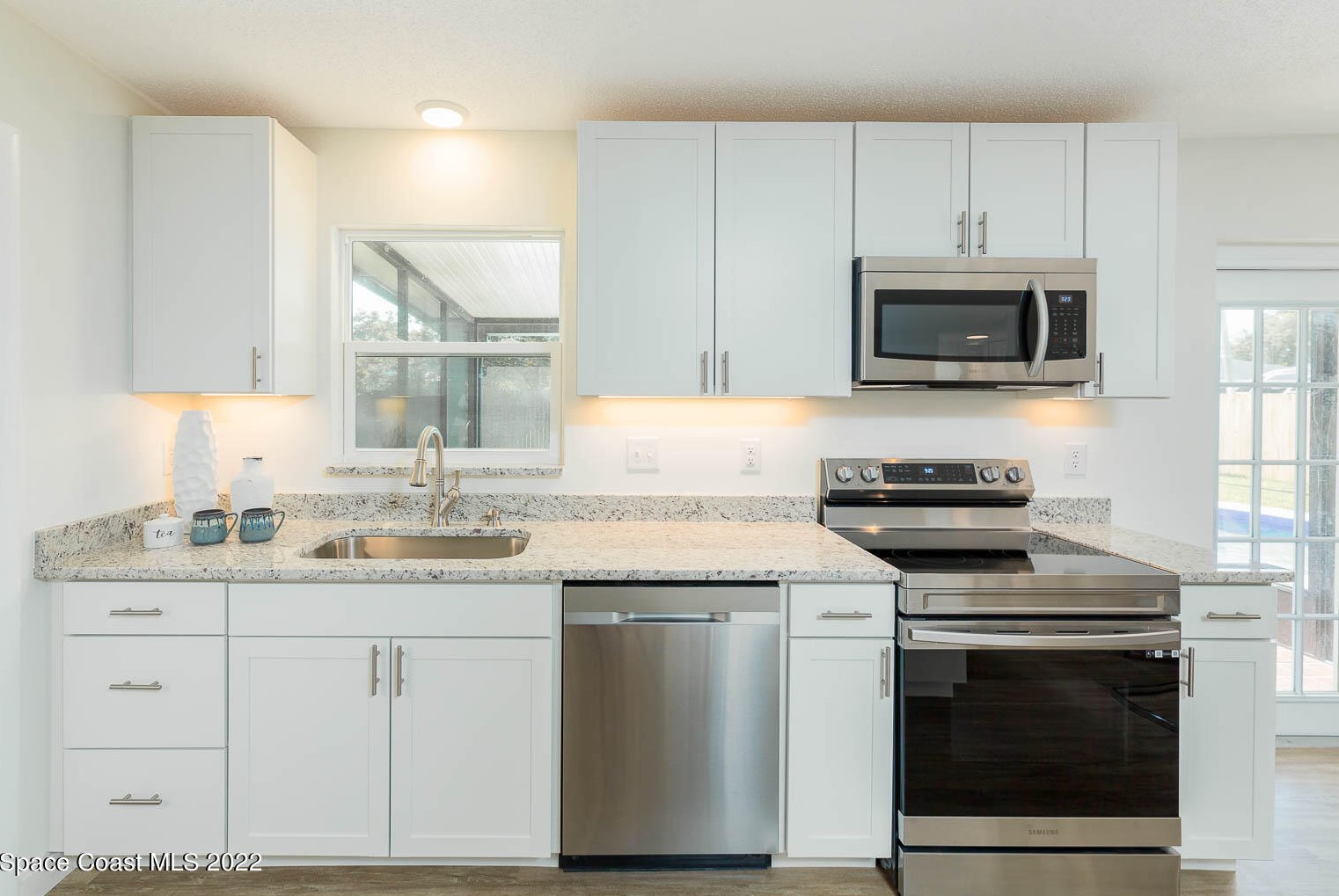 557 Ixora Dr, Melbourne FL  32935-6334 exterior