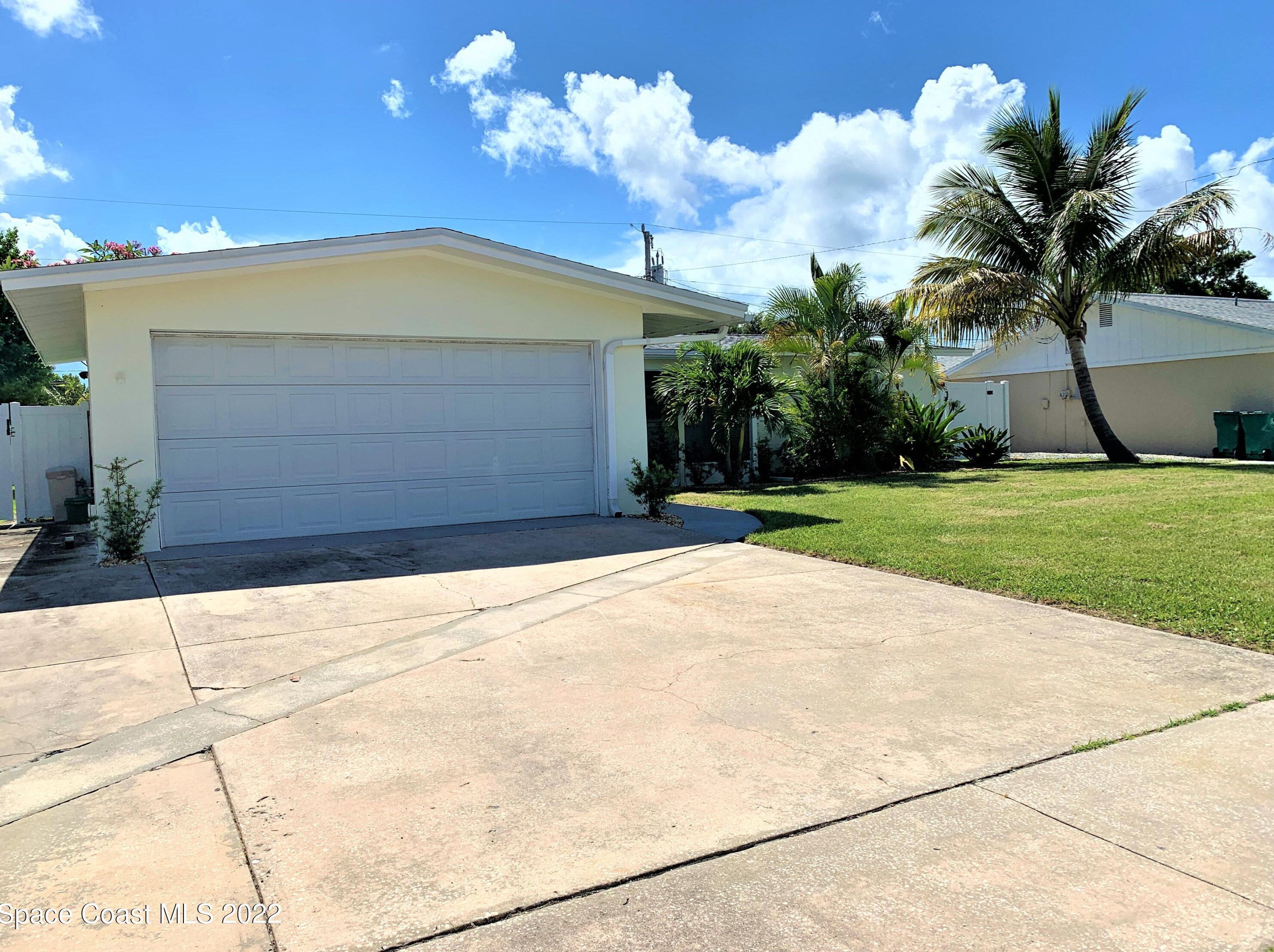 810 1st St, Merritt Island FL  32953-2403 exterior
