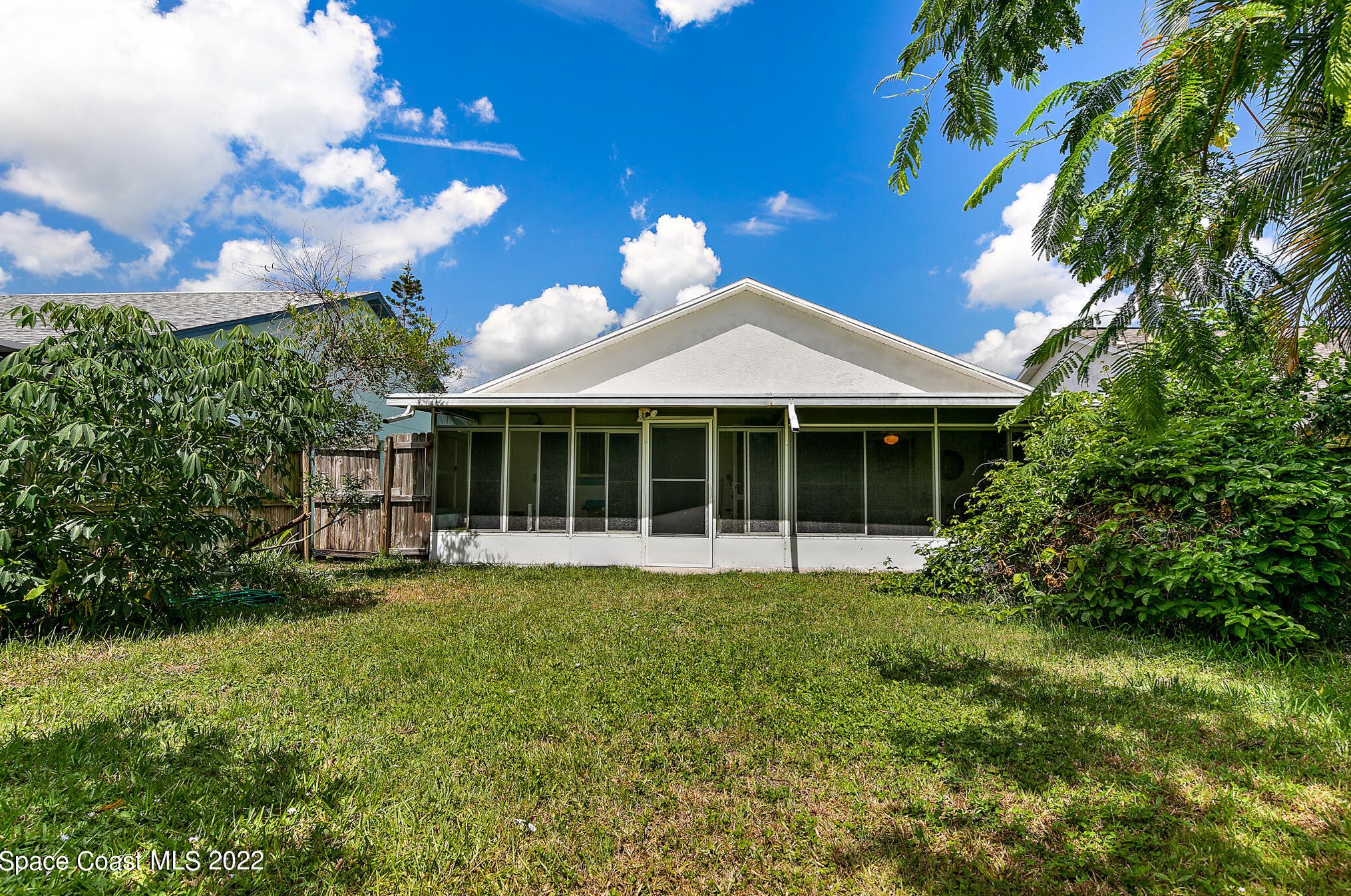 3985 Bayberry Dr, Melbourne FL 32901-8456 exterior