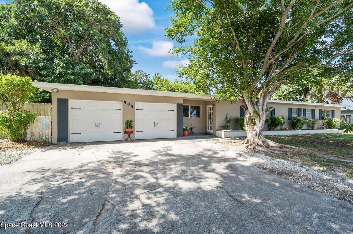 505 Banyan Way, Melbourne FL  32951-2101 exterior