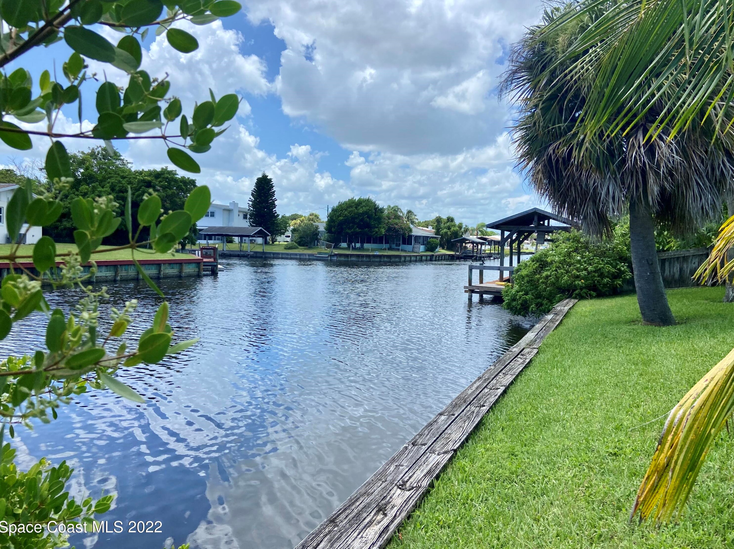 1505 Central Ave, Merritt Island FL 32952-5677 exterior