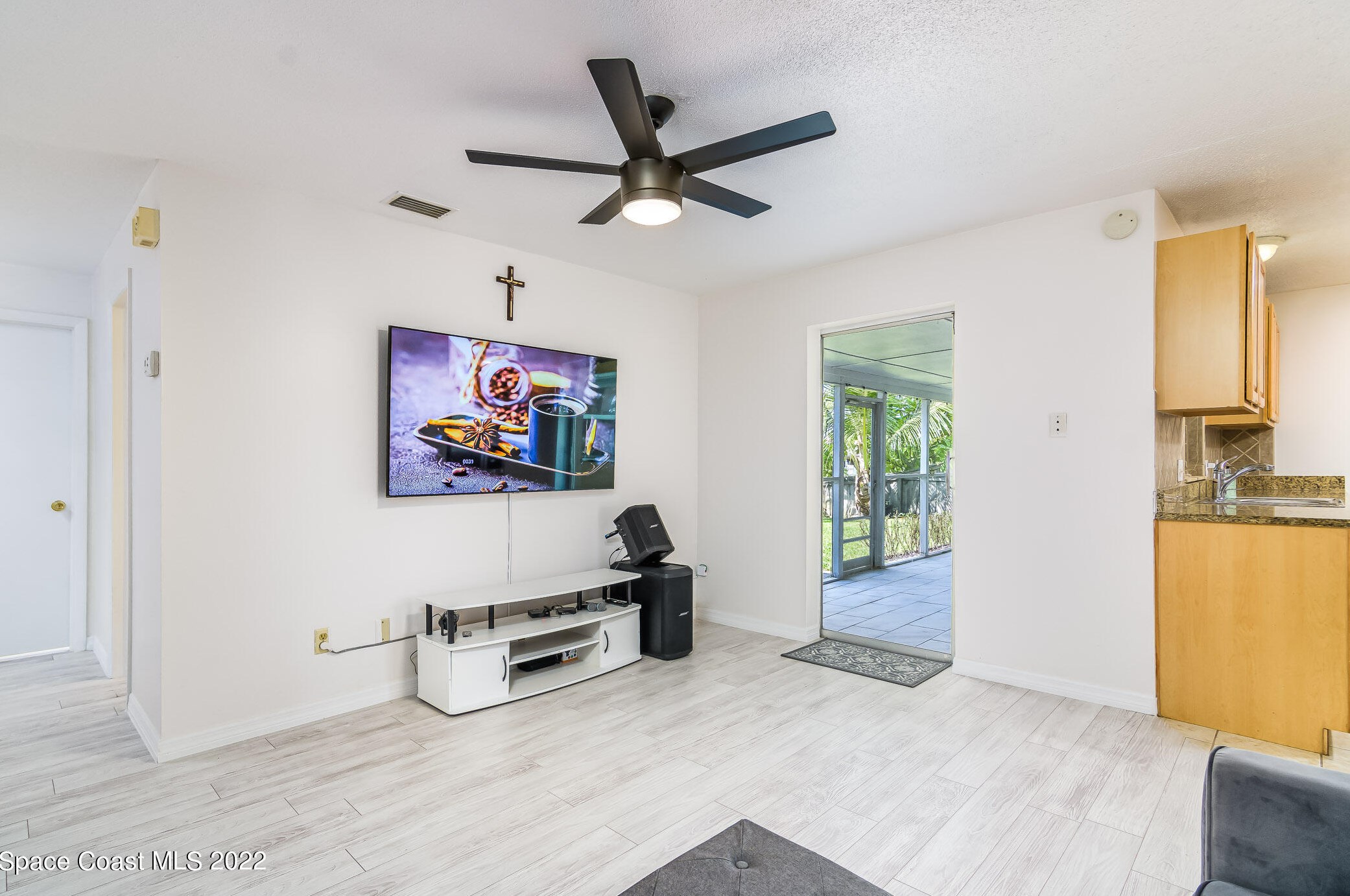 1505 Central Ave, Merritt Island FL 32952-5677 exterior