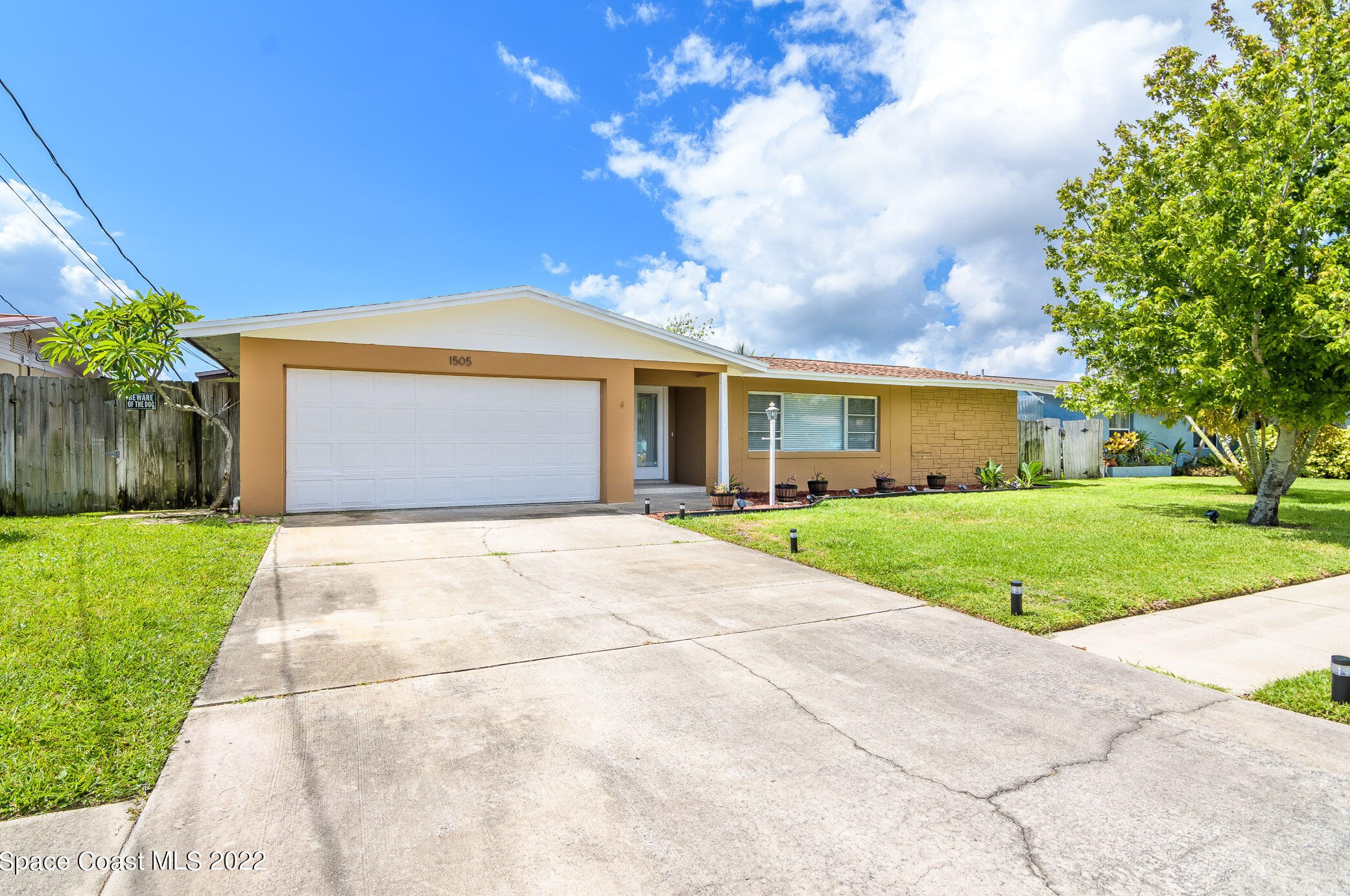 1505 Central Ave, Merritt Island FL 32952-5677 exterior