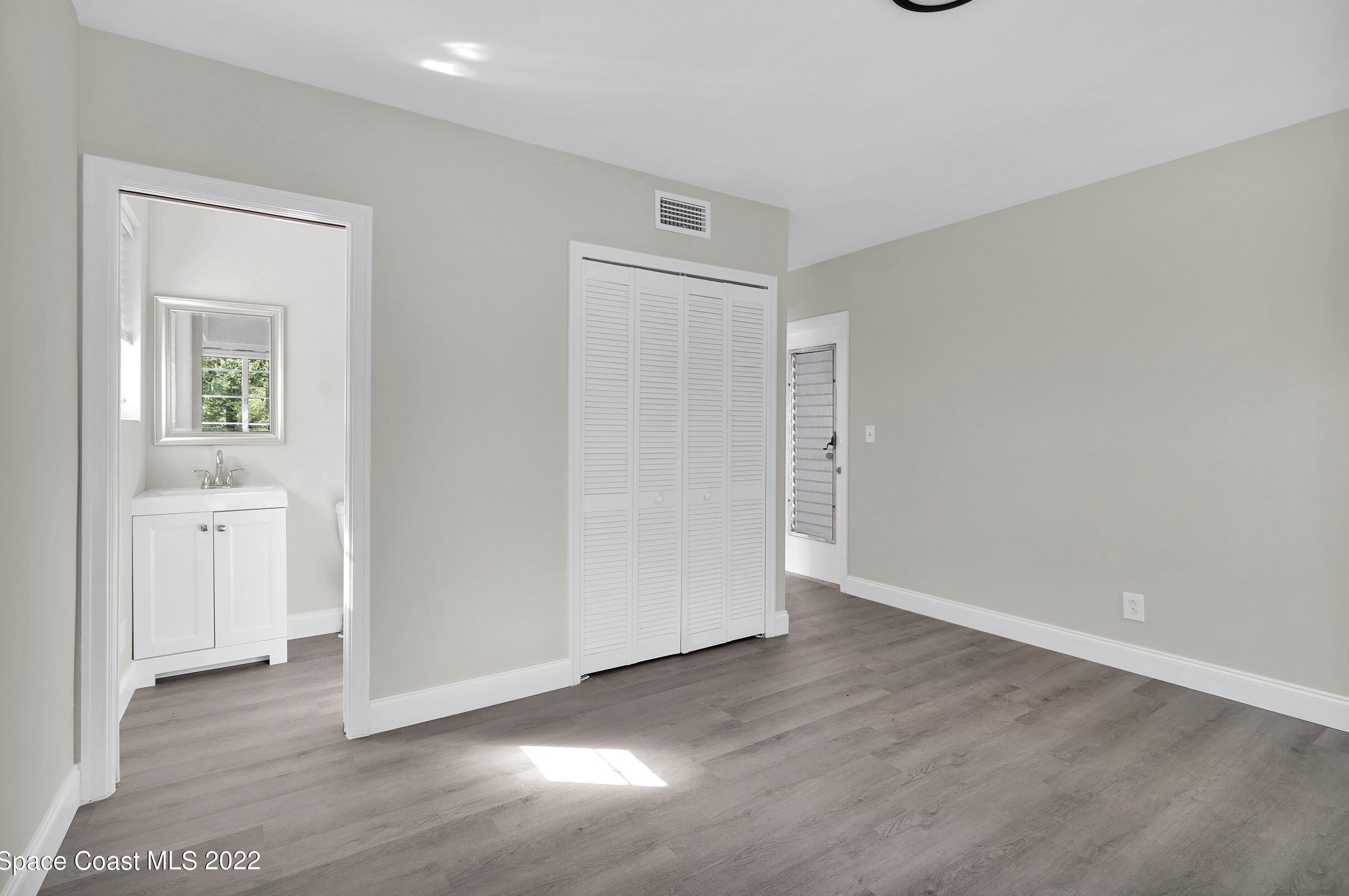 6537 Pottsburg Dr, Jacksonville FL  32211-7255 exterior