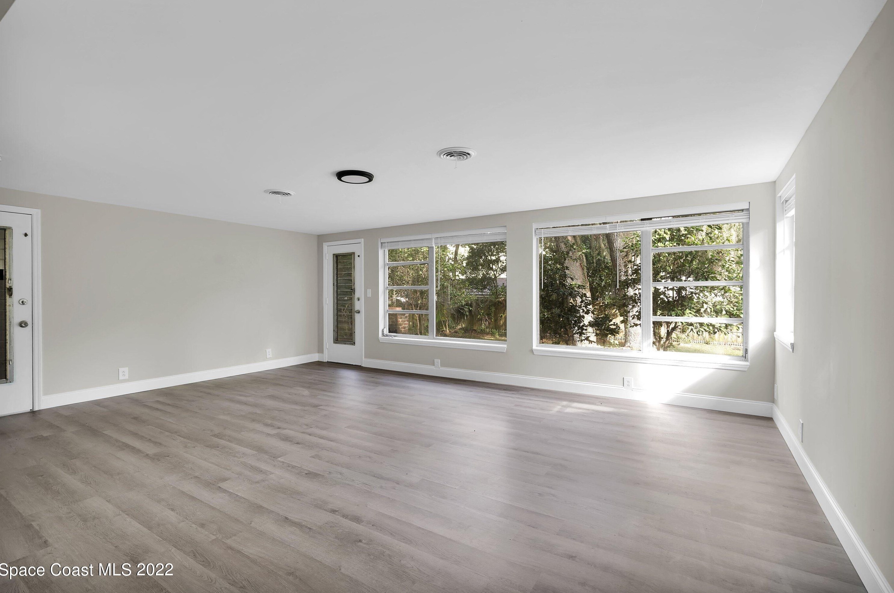 6537 Pottsburg Dr, Jacksonville FL  32211-7255 exterior