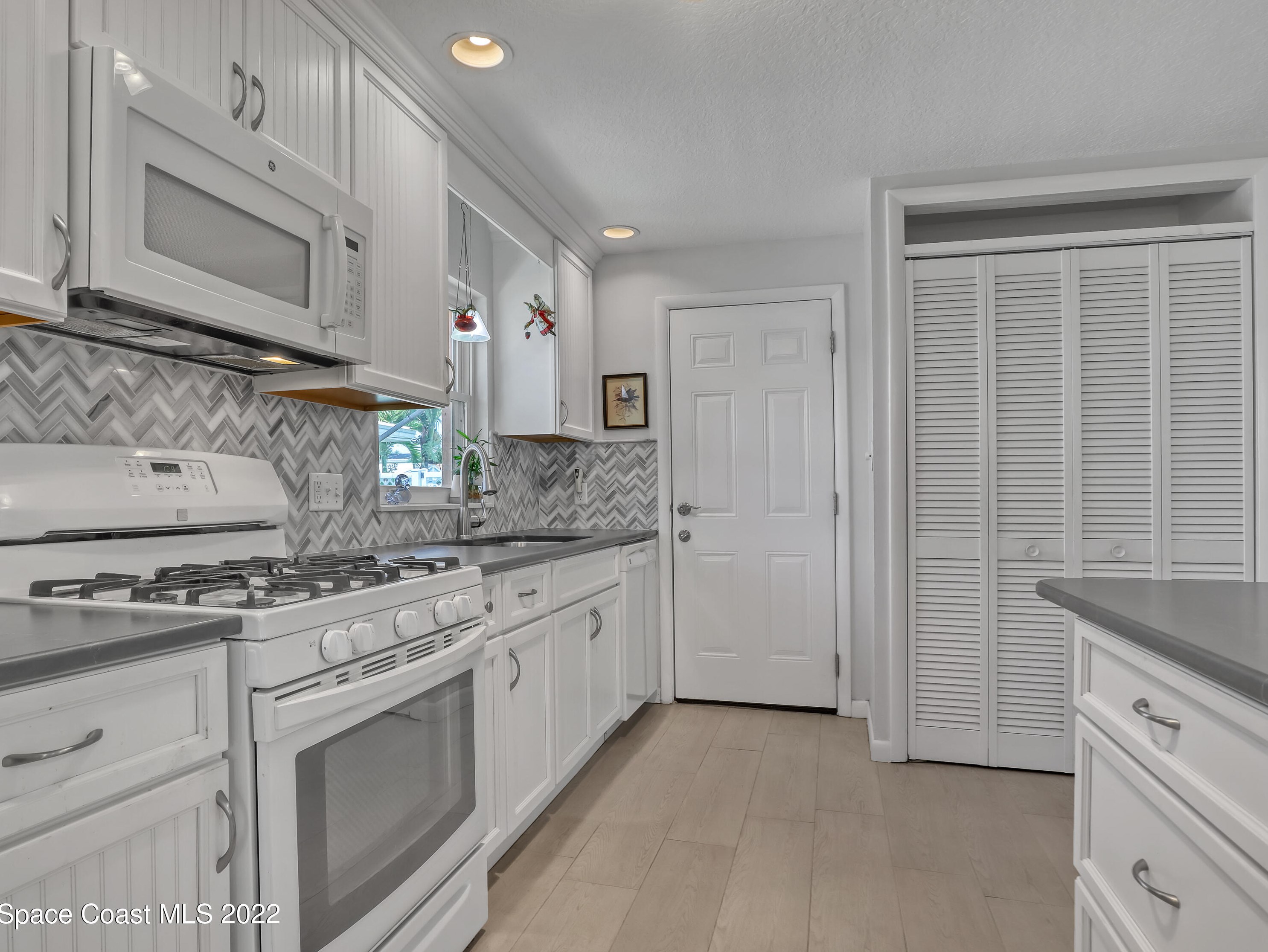 1675 Rochelle Pkwy, Merritt Island FL  32952-5649 exterior