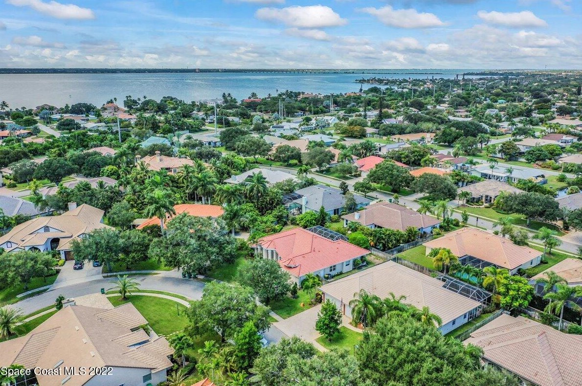535 Newport Dr, Melbourne FL  32903-4026 exterior