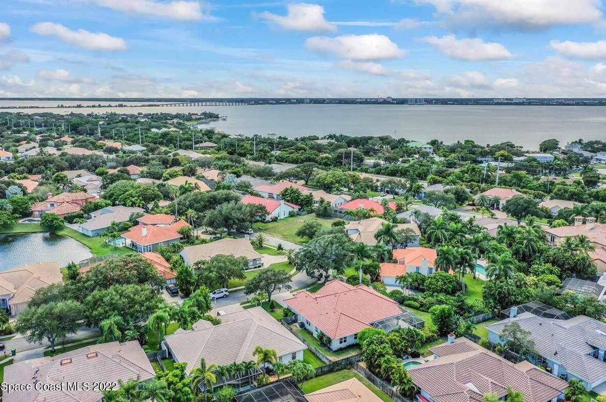 535 Newport Dr, Melbourne FL  32903-4026 exterior