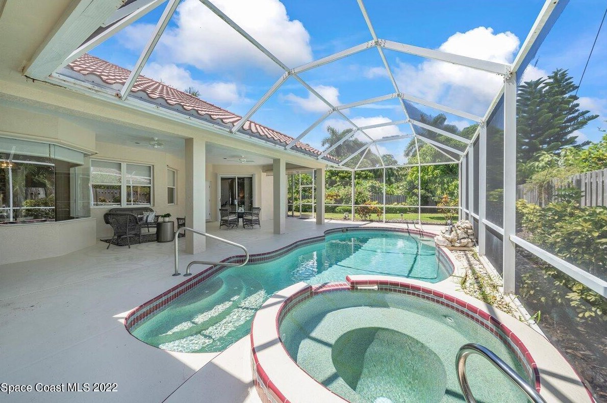 535 Newport Dr, Melbourne FL  32903-4026 exterior