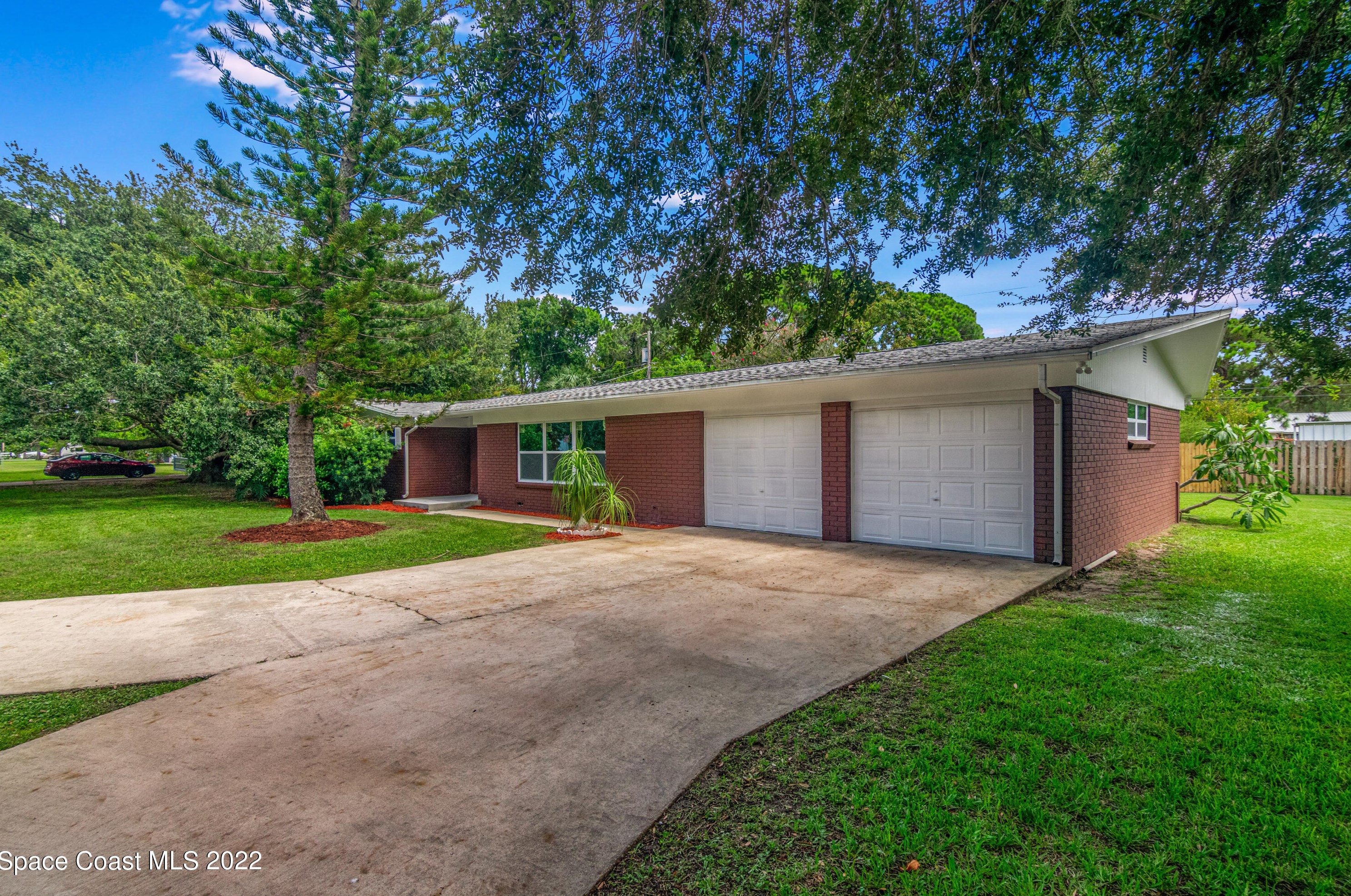 265 Hibiscus Blvd, Merritt Island FL  32952-5013 exterior