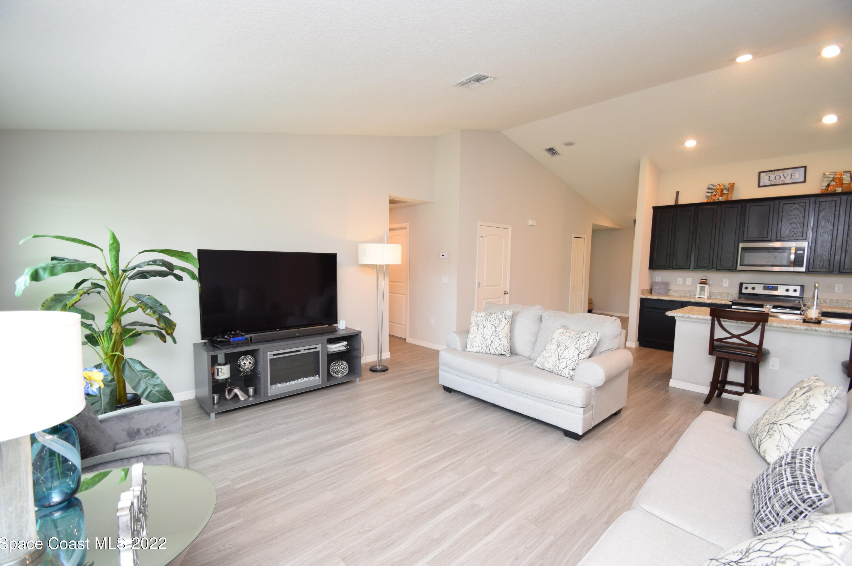 499 Ellington Ave, Melbourne FL  32909-4126 exterior