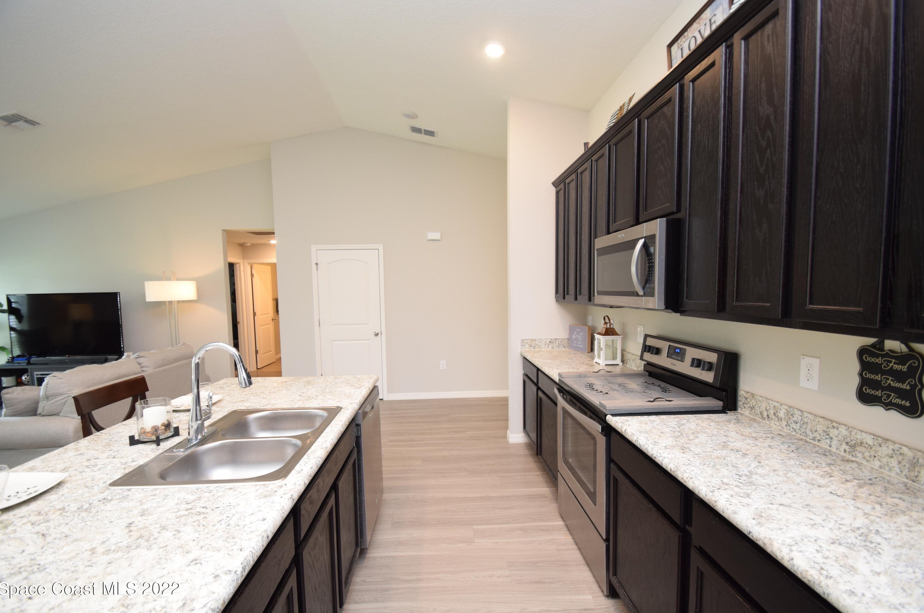 499 Ellington Ave, Melbourne FL  32909-4126 exterior