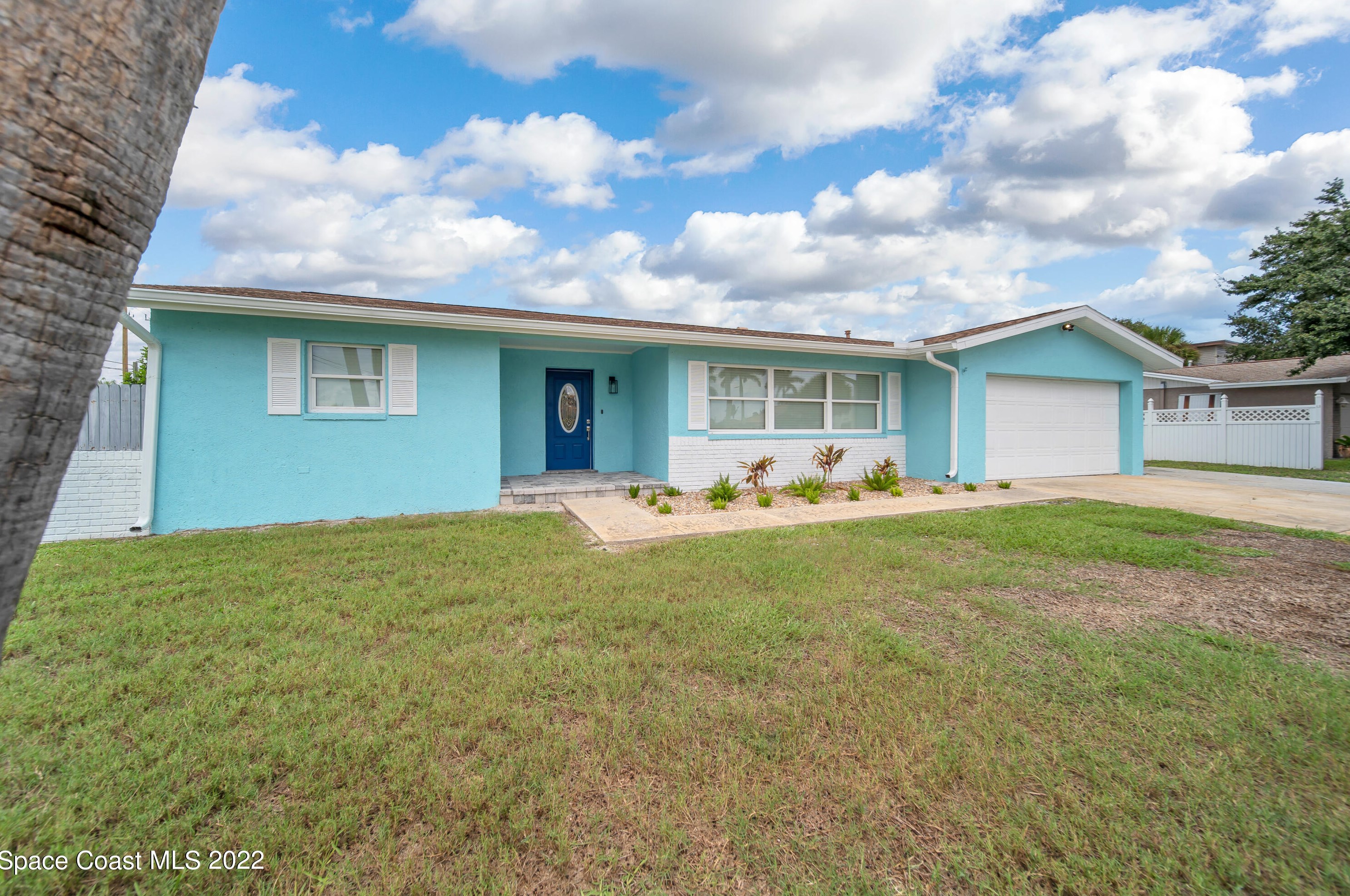 1620 Riviera Dr, Merritt Island FL  32952-5648 exterior