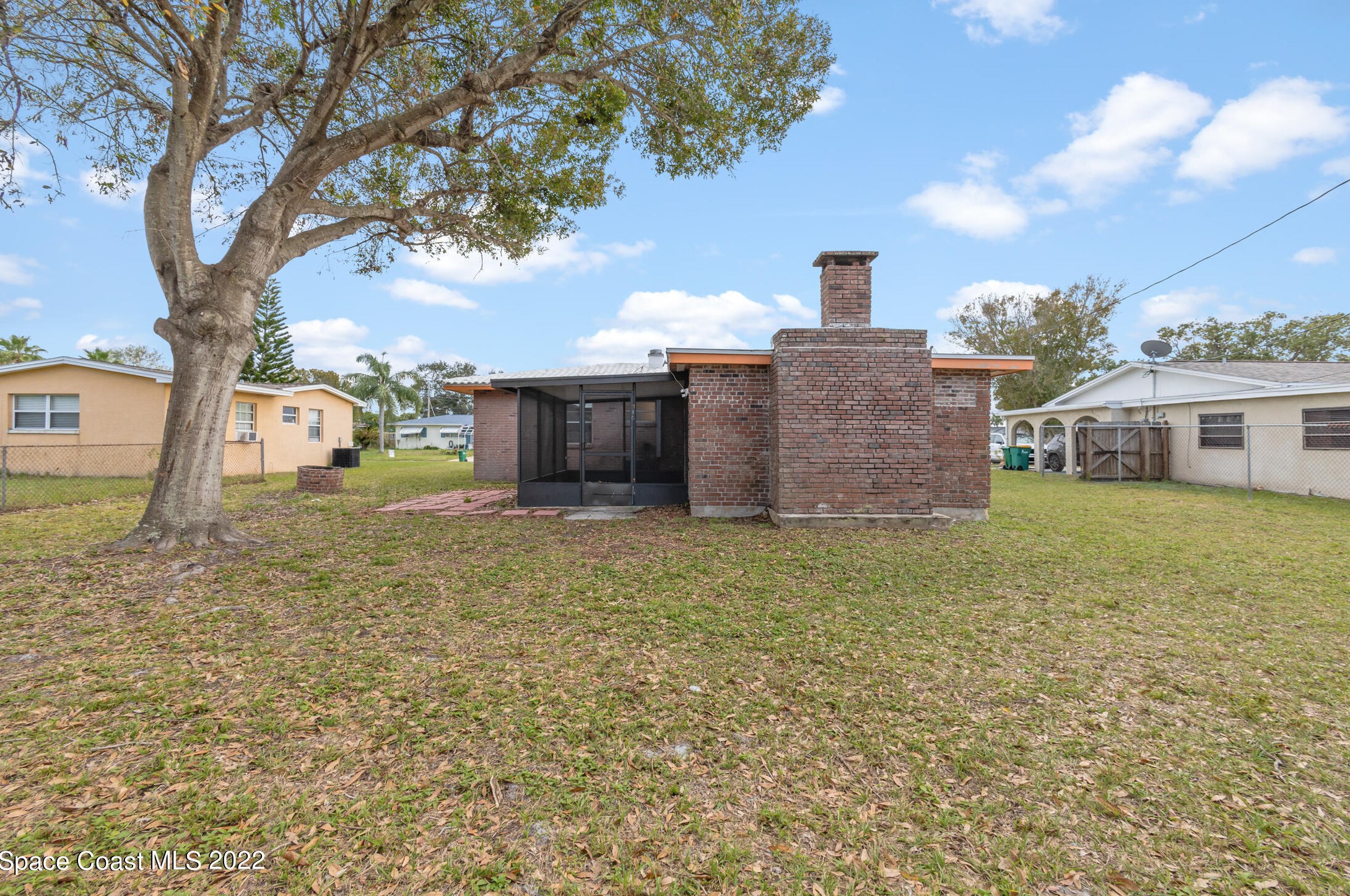476 Orange Ave, Merritt Island FL  32952-3750 exterior