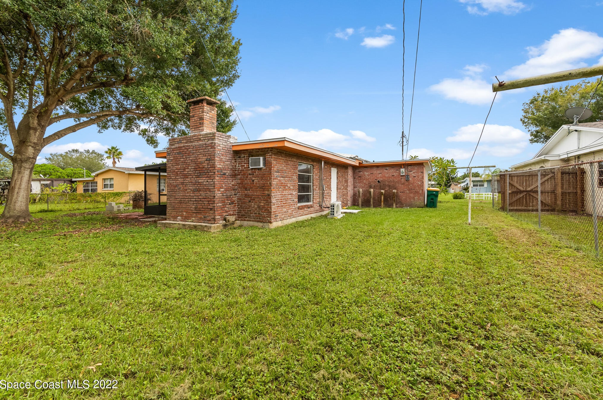 476 Orange Ave, Merritt Island FL  32952-3750 exterior