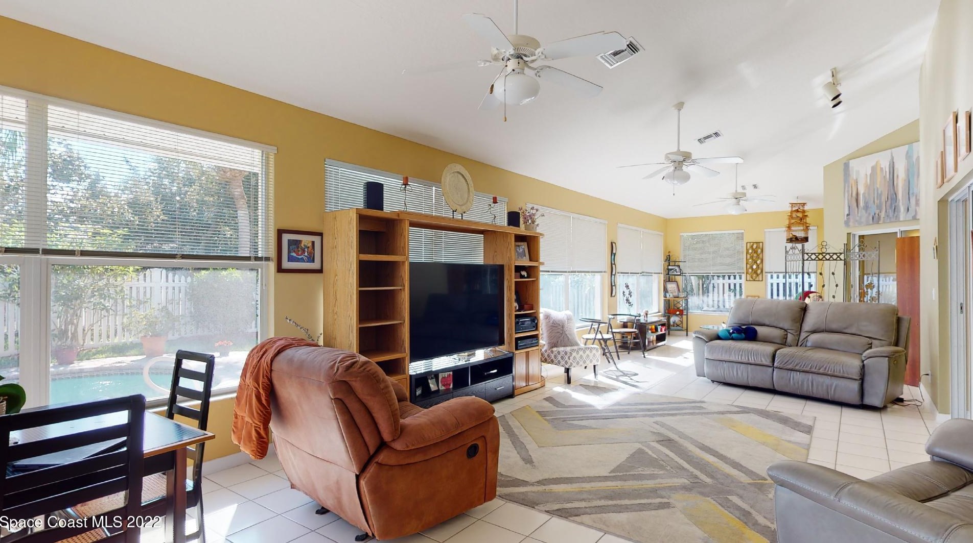 127 Island View Dr, Melbourne FL  32937-4379 exterior