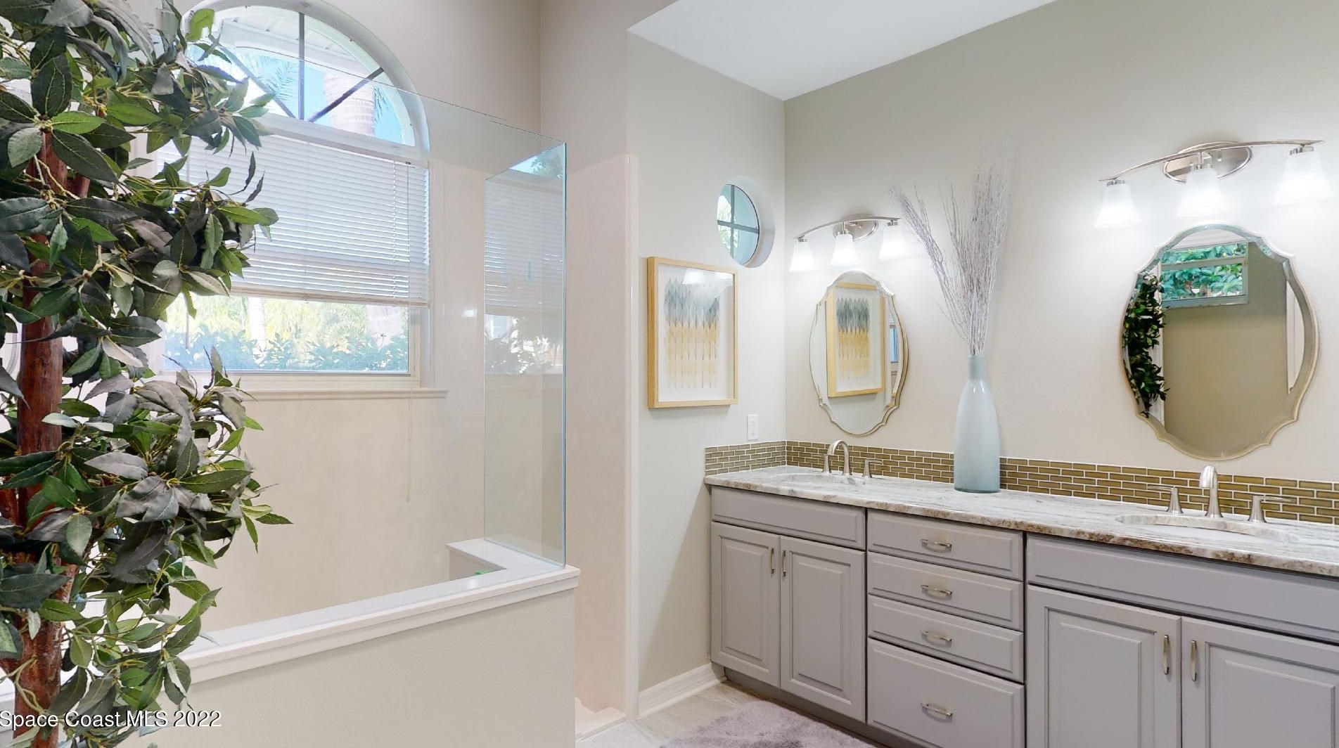 127 Island View Dr, Melbourne FL  32937-4379 exterior