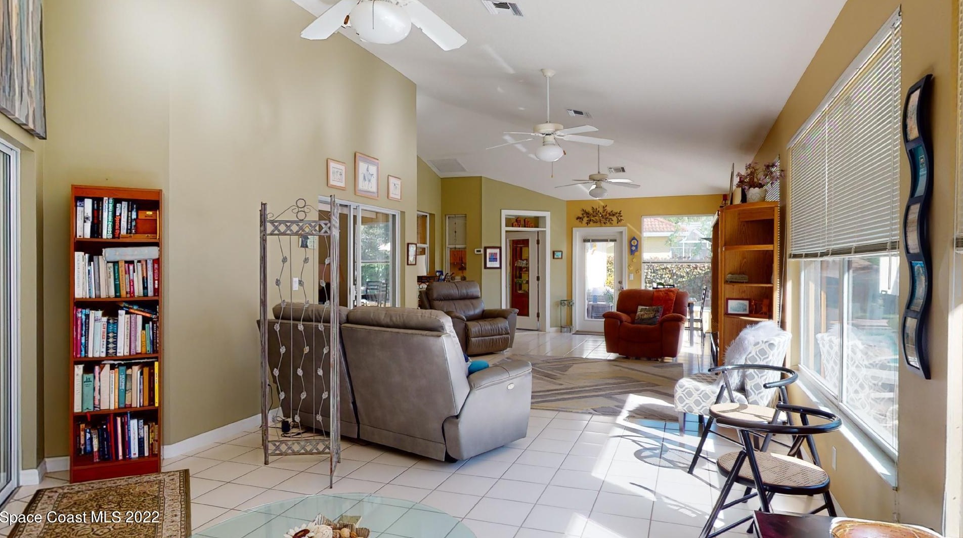 127 Island View Dr, Melbourne FL  32937-4379 exterior