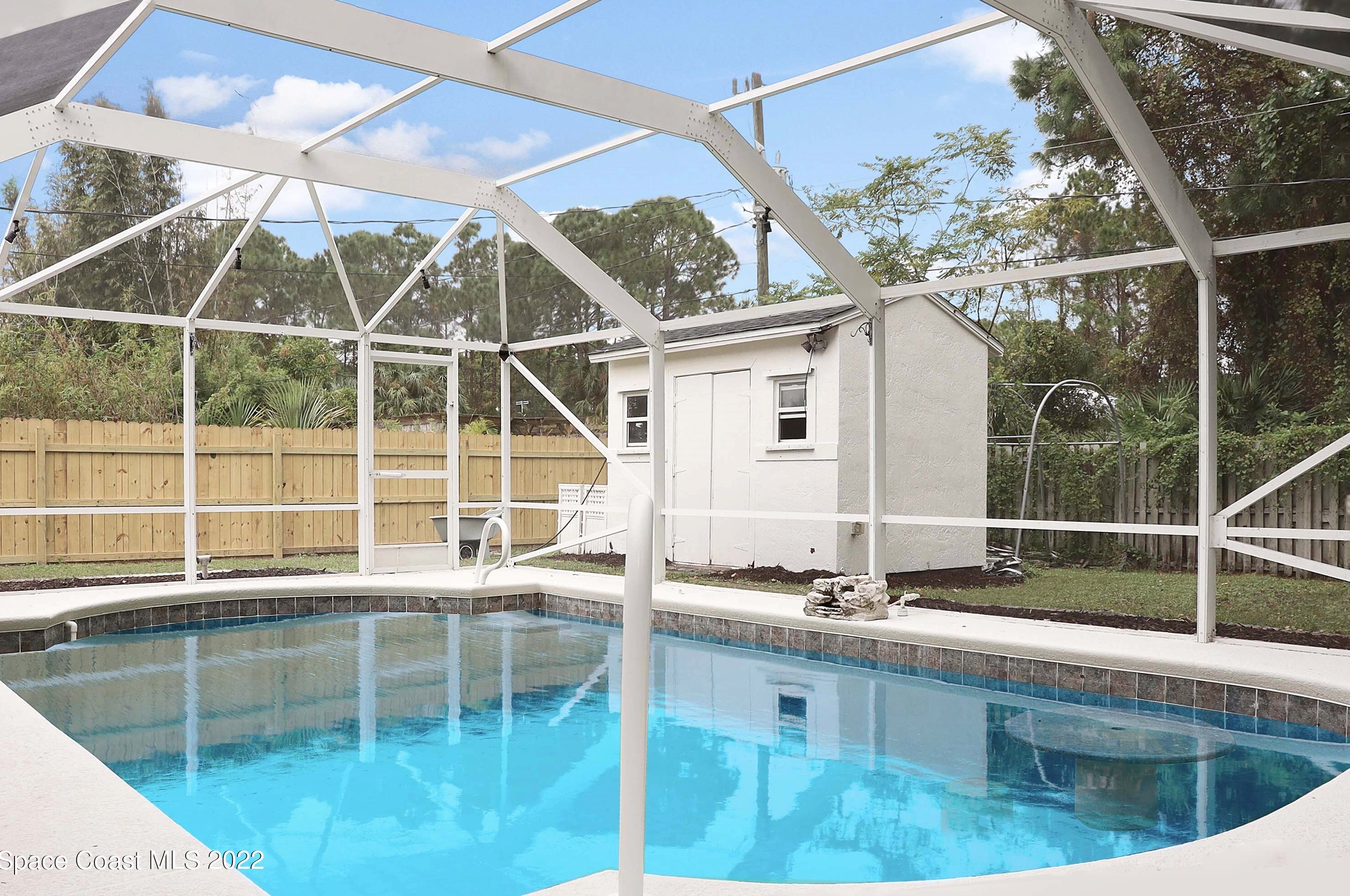 1275 Danforth St, Melbourne FL 32908-6872 exterior