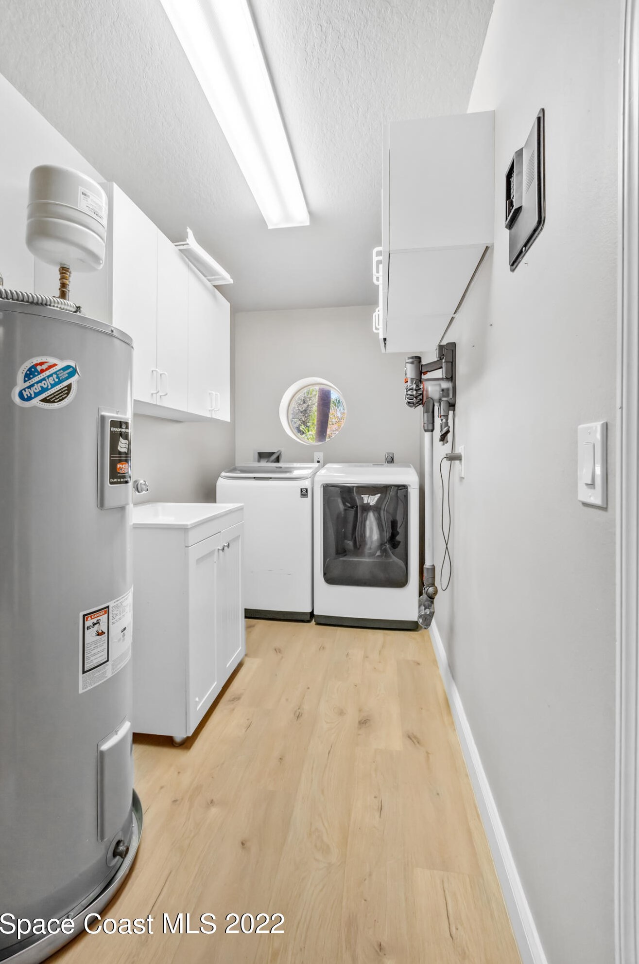 2702 Barrow Dr, Merritt Island FL  32952-4100 exterior