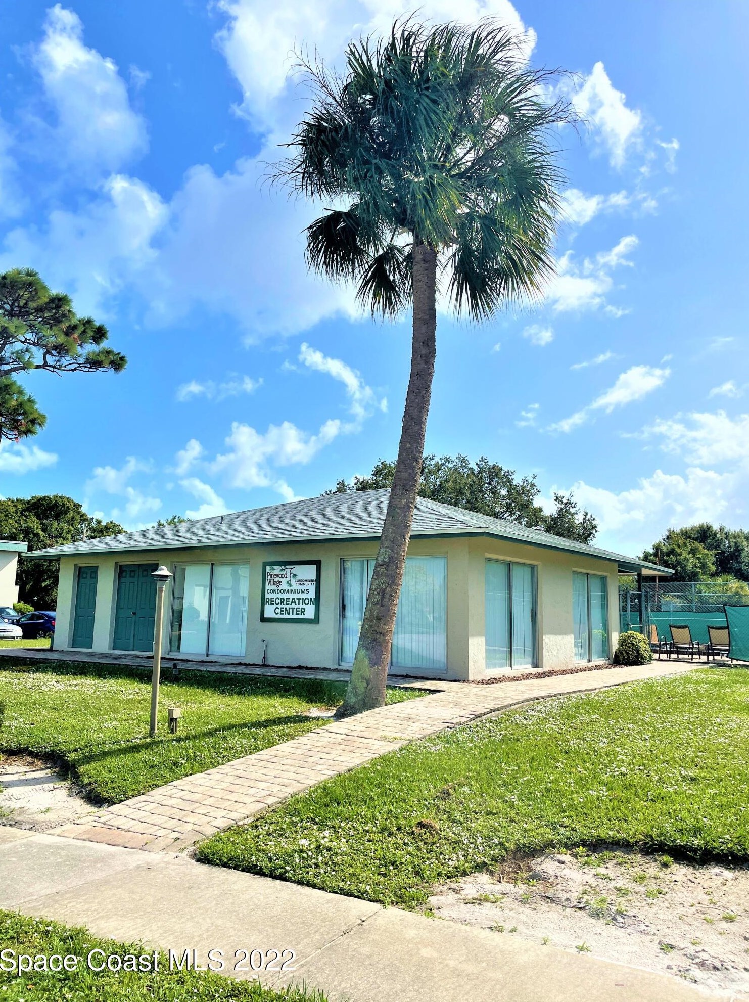 3001 Thrush Dr, Melbourne FL  32935-4573 exterior