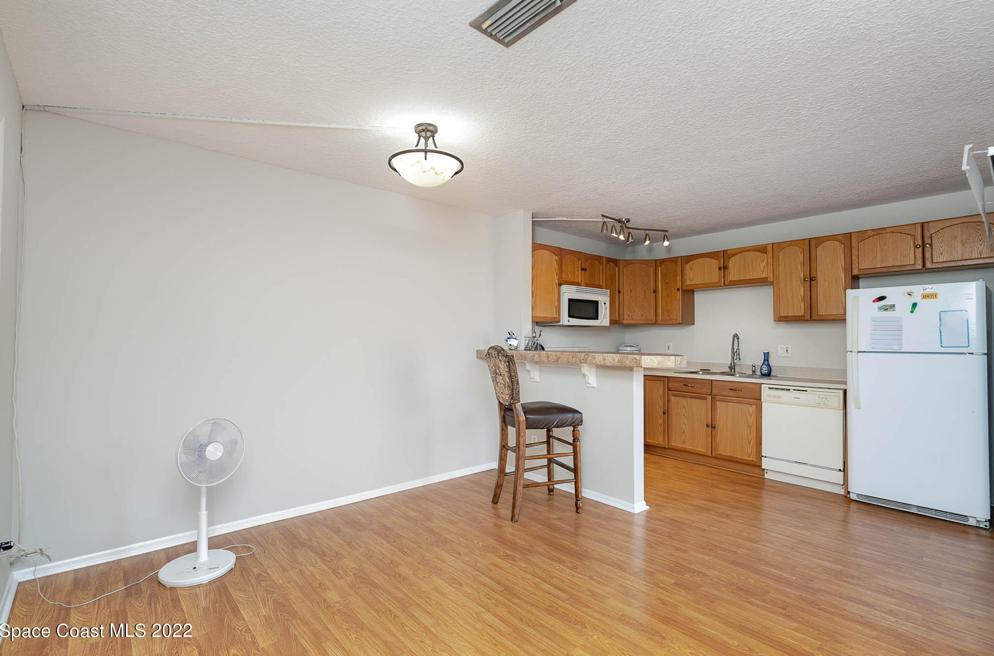 1715 Vis Oaks Cir, Melbourne FL 32905-3136 exterior