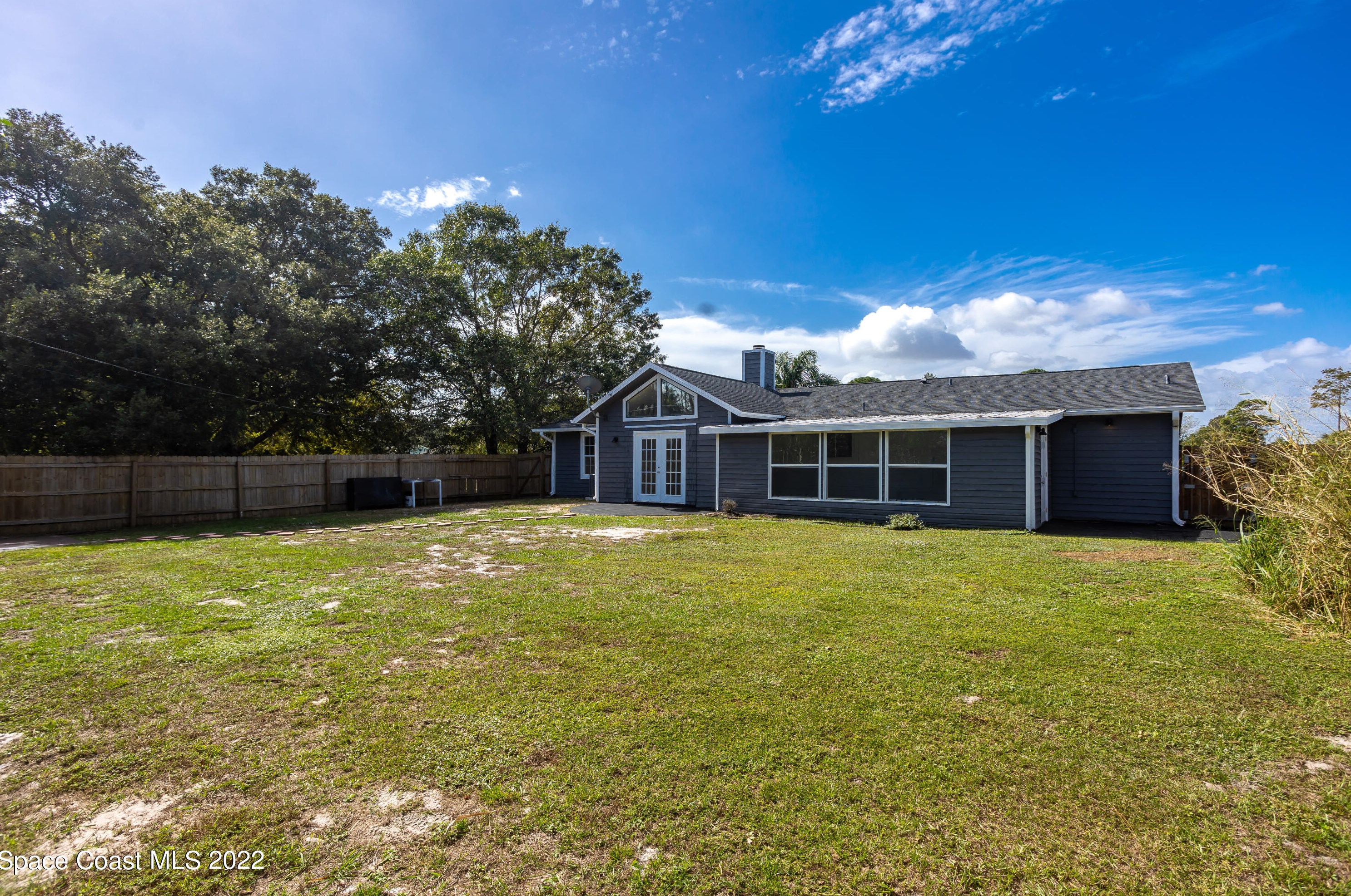 979 Sable Cir, Melbourne FL  32909-5036 exterior